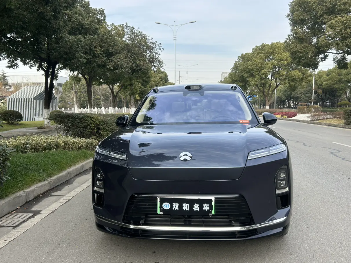 NIO ES8  из Китая