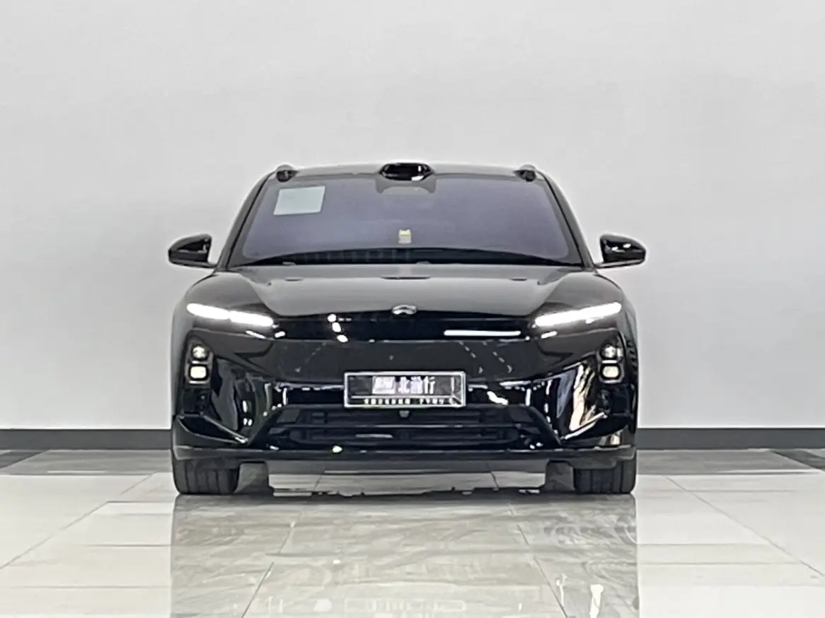 NIO ET5T  из Китая