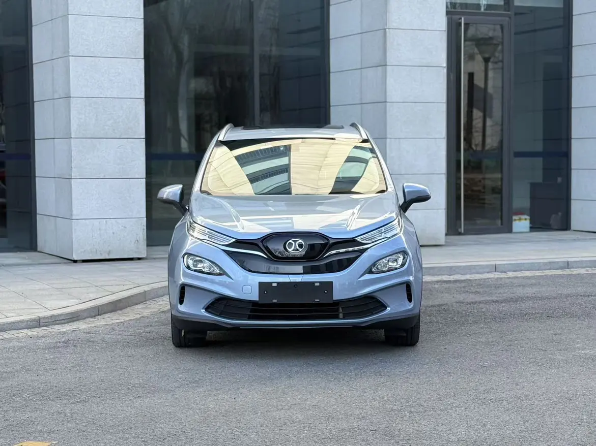 BAIC Beijing EX3  из Китая