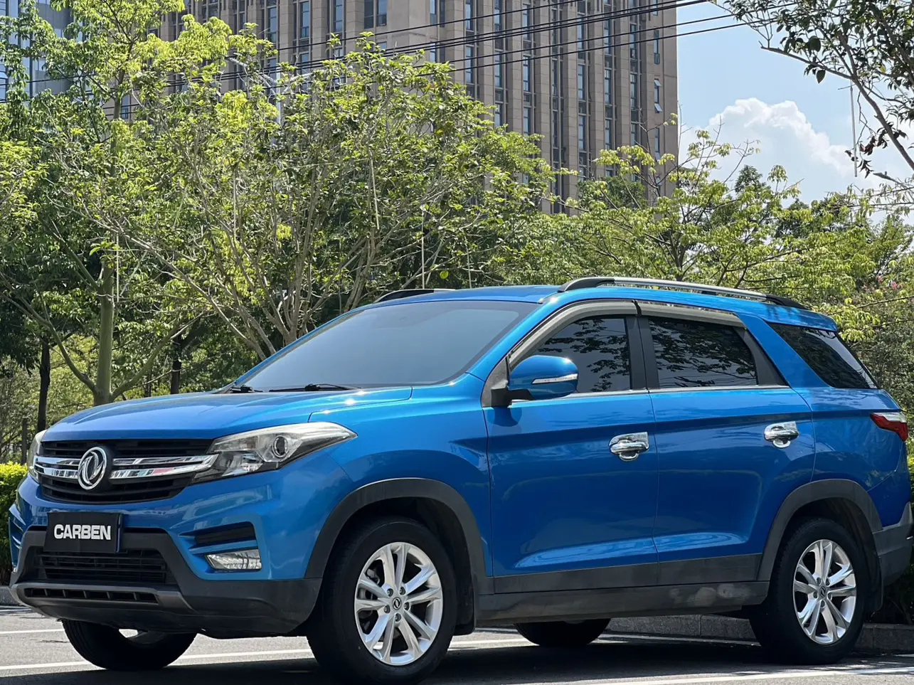 Dongfeng Scenery S560  из Китая