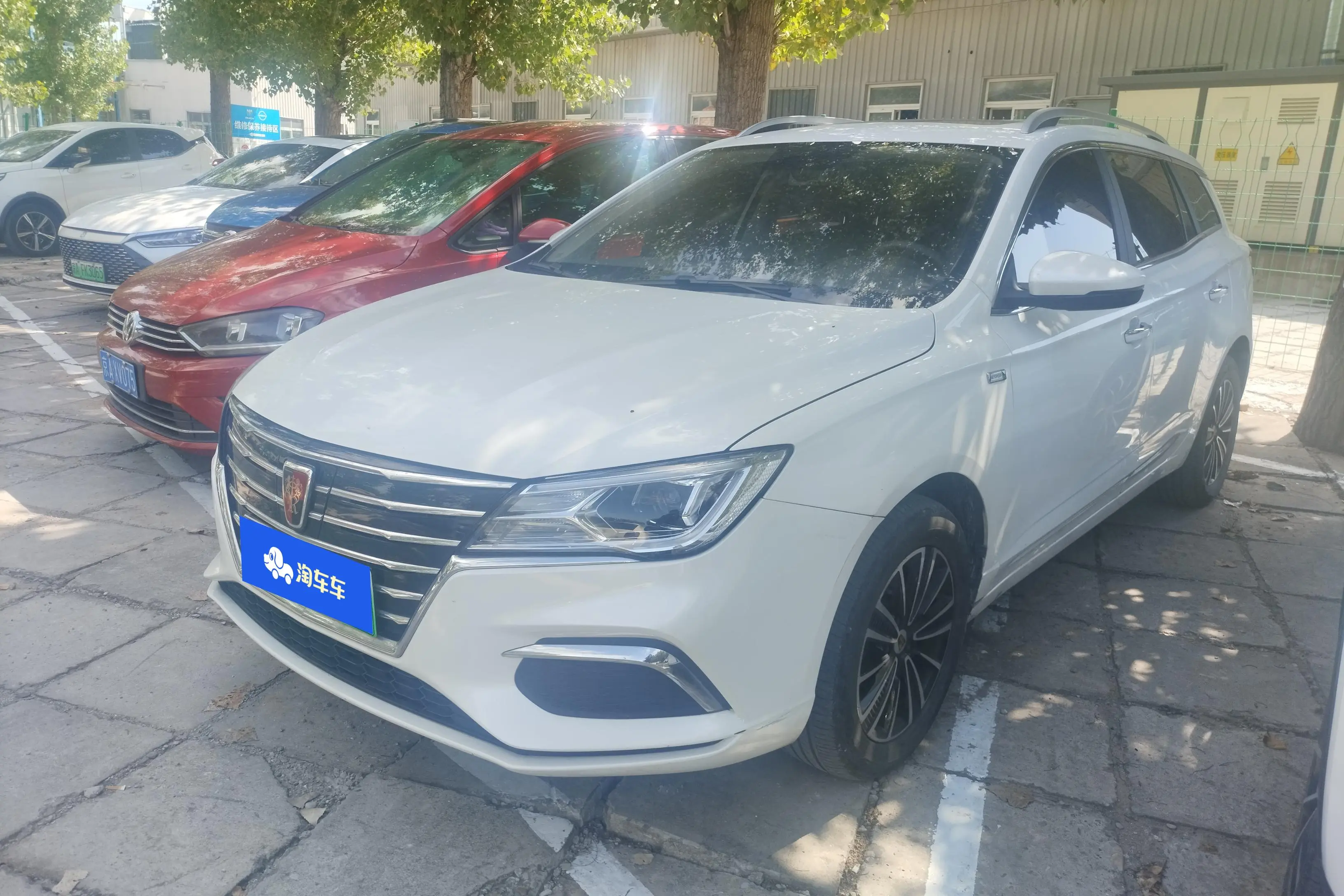 Roewe Ei5  из Китая