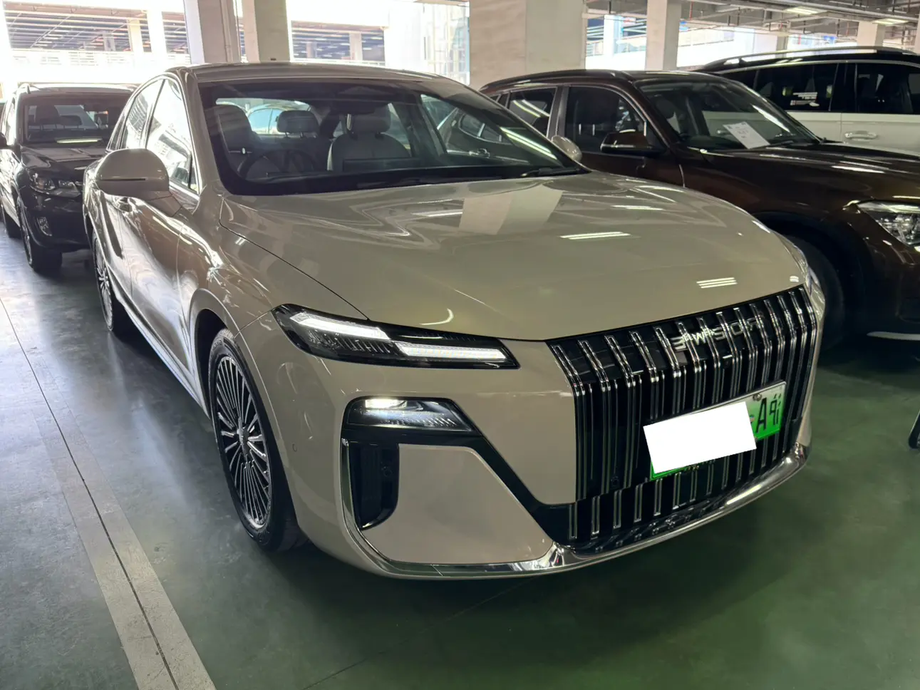 Roewe M7 DMH  из Китая