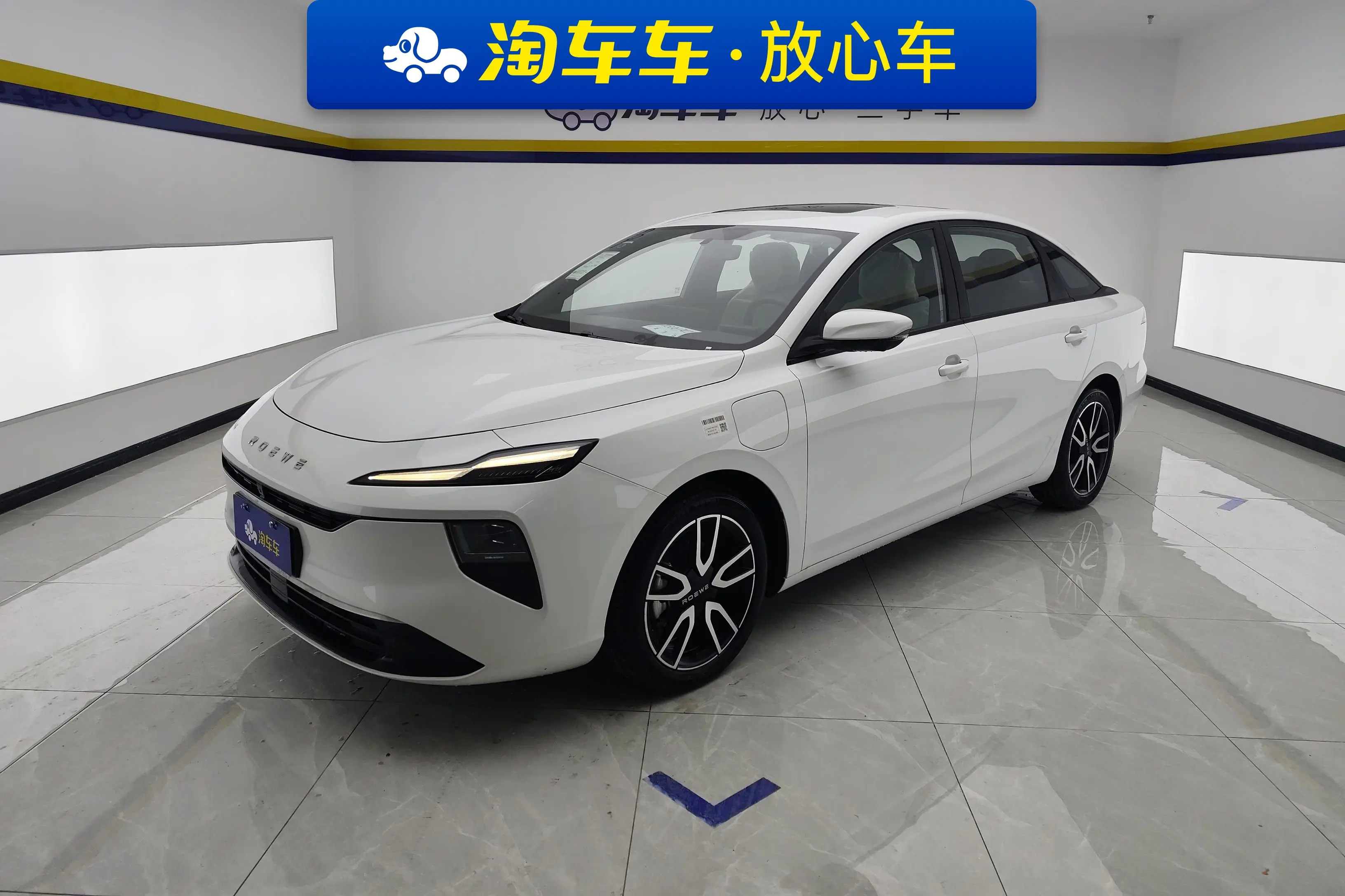 Roewe D6  из Китая