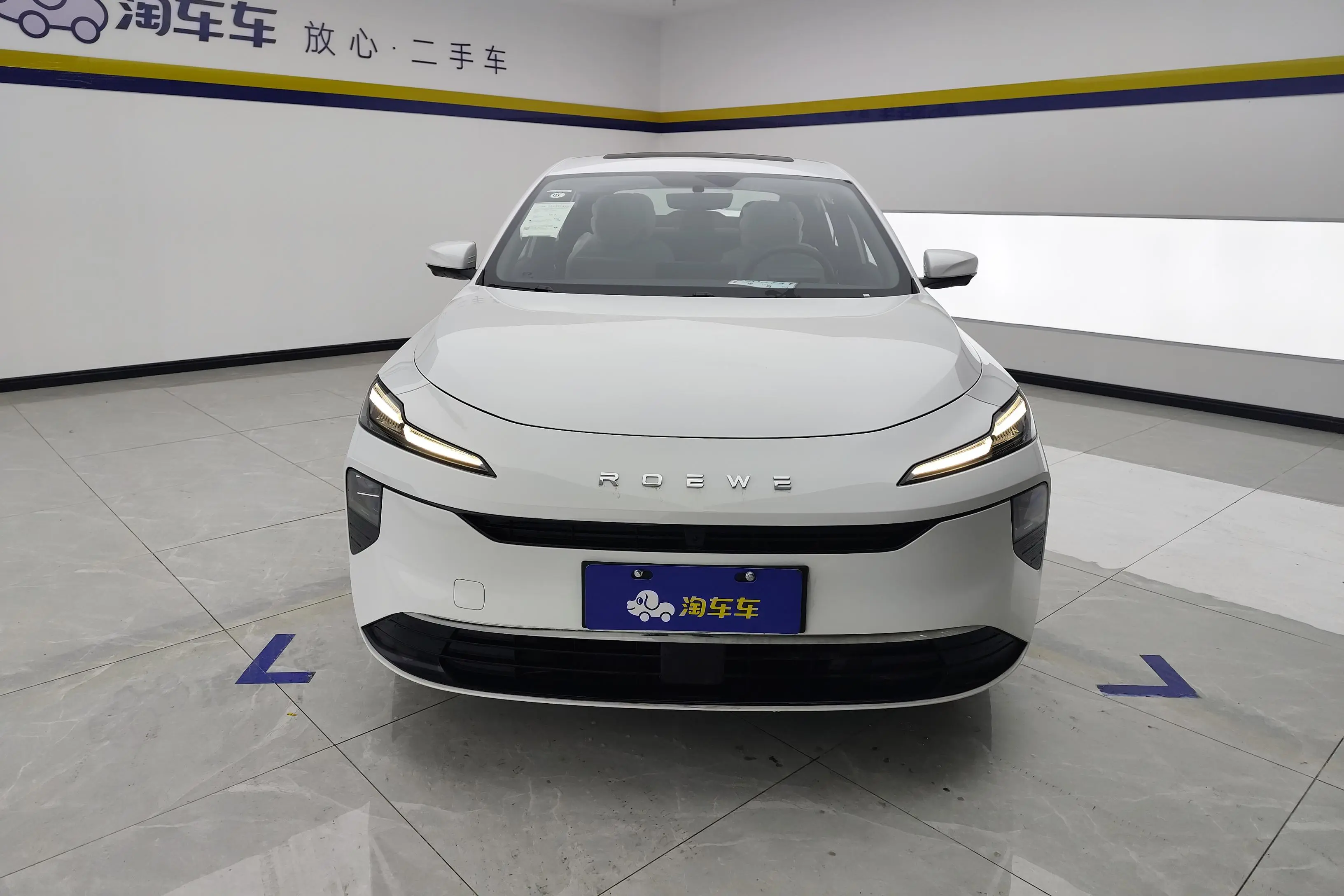Roewe D6  из Китая