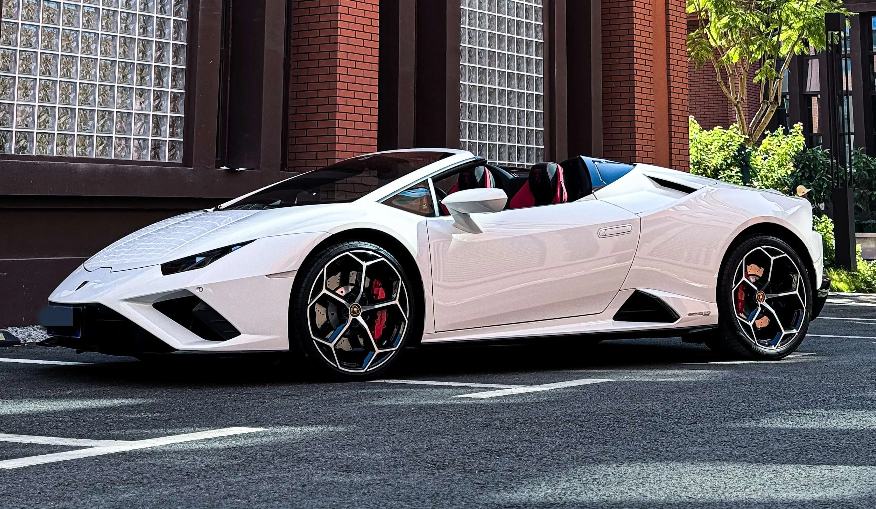 Lamborghini Huracán  из Китая