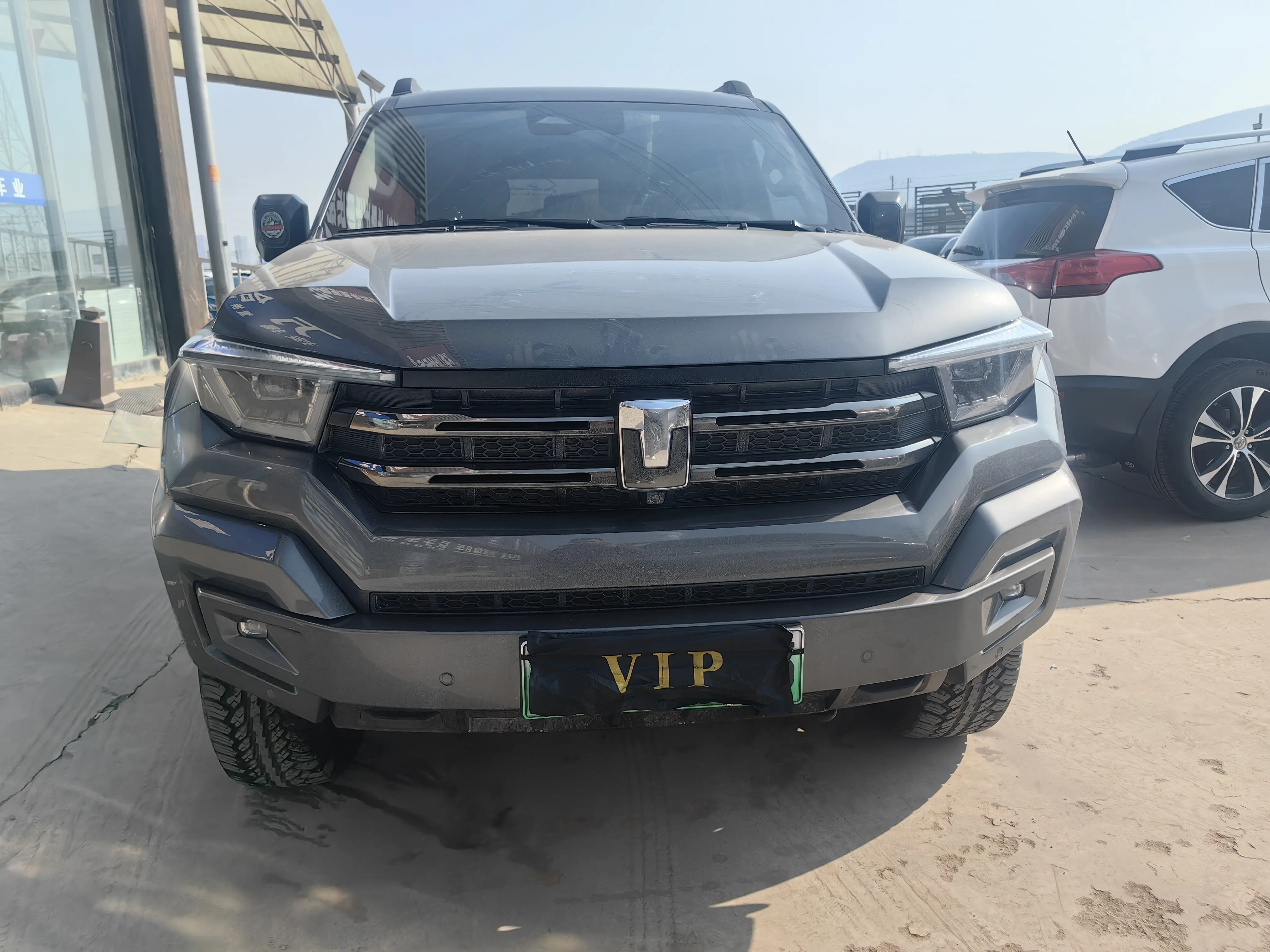 Tank 400 Hi4-T  из Китая