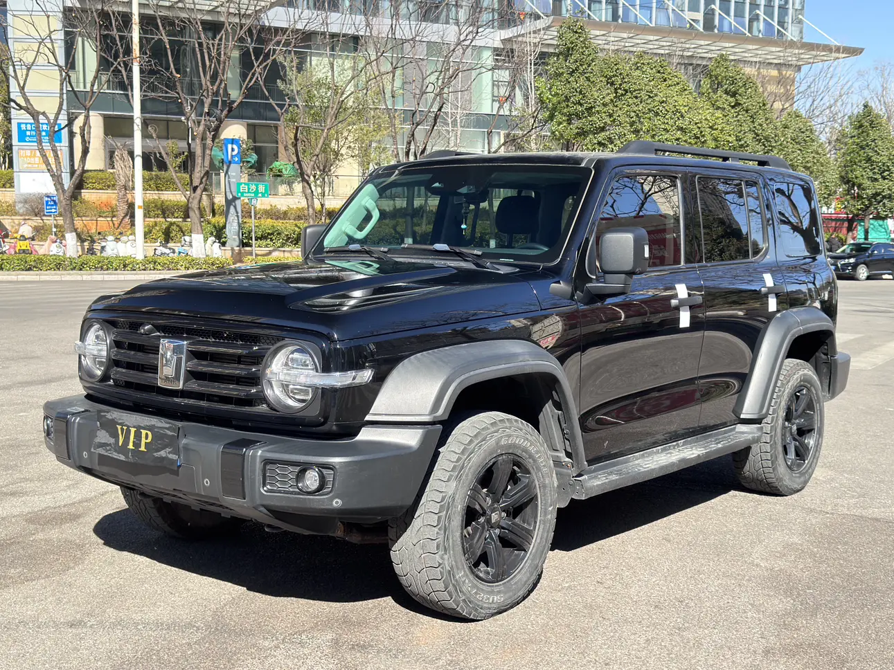 Tank 300  из Китая