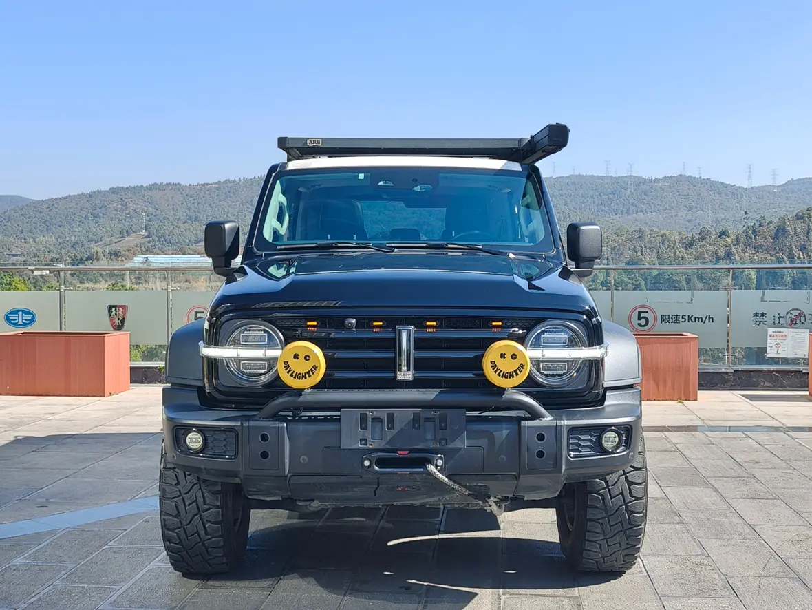 Tank 300  из Китая