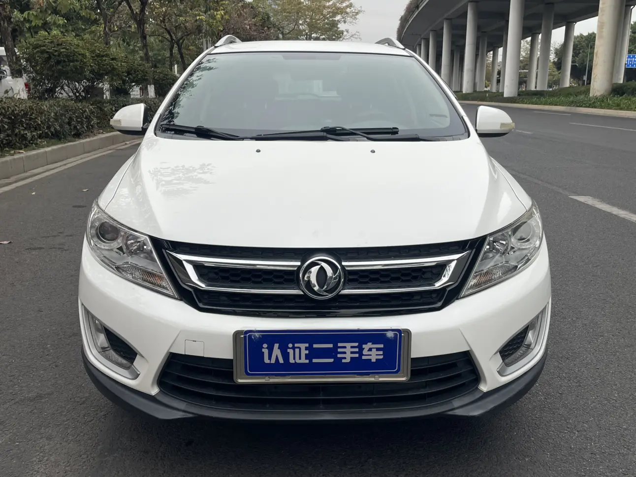 Dongfeng Fengshen AX3  из Китая