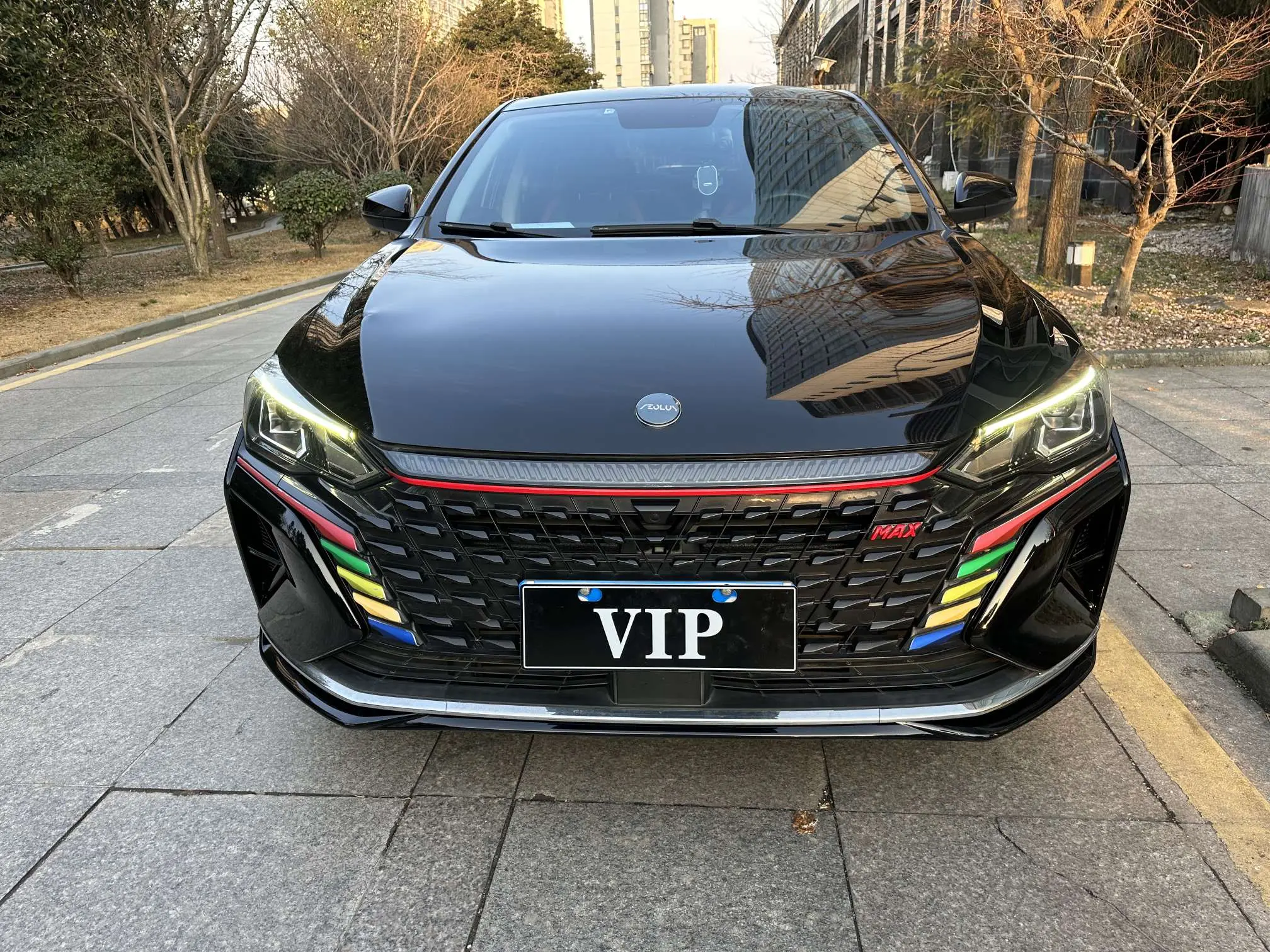 Dongfeng Yixuan MAX  из Китая