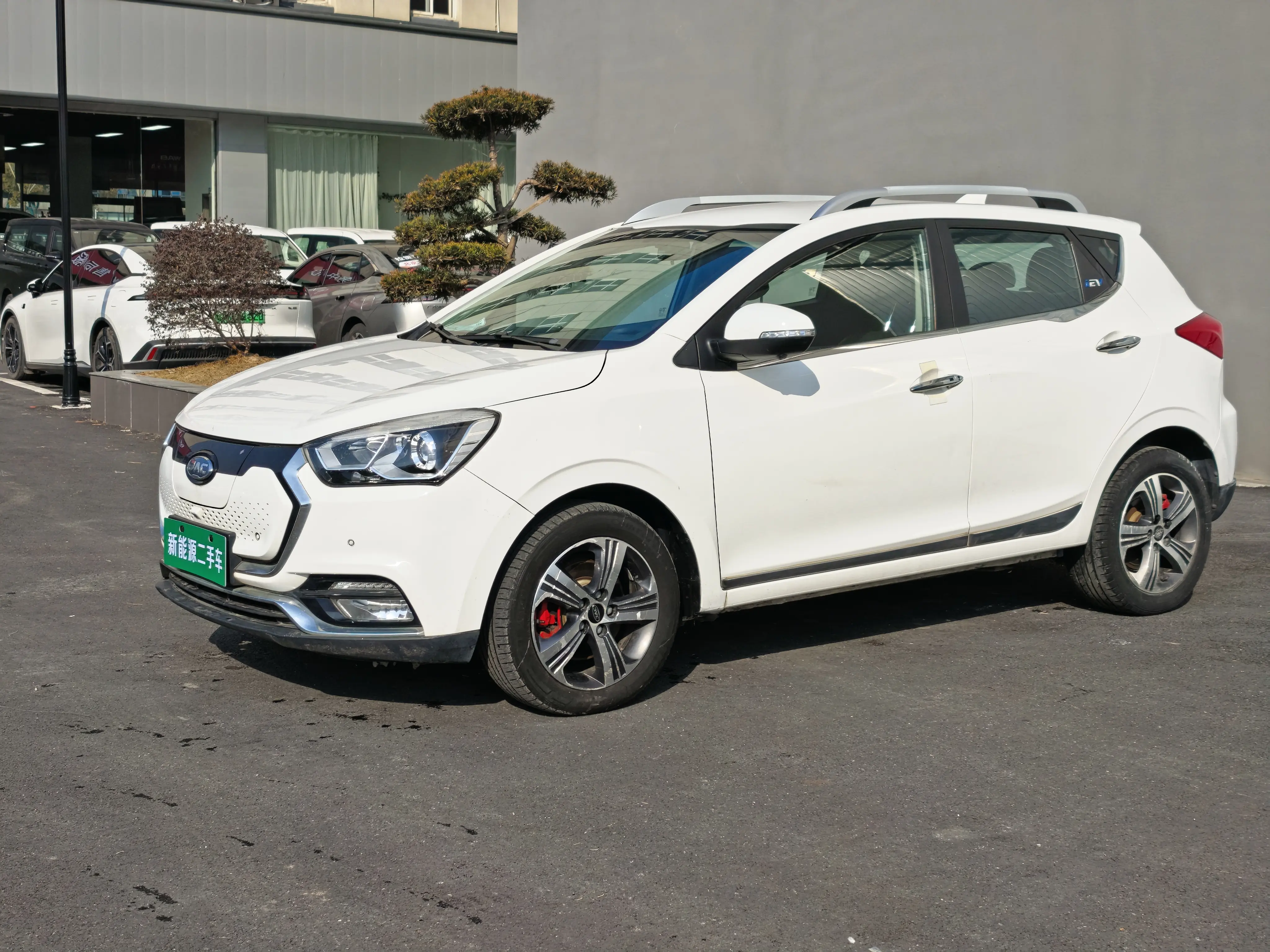 Jiangxi JAC iEV7S  из Китая