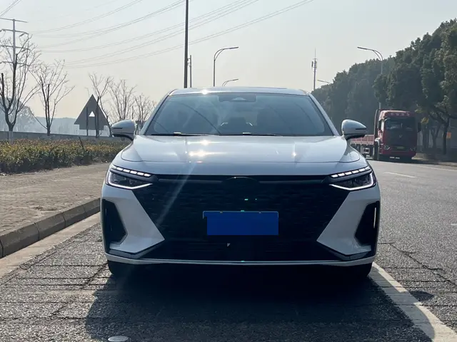 Chery Arrizo 8  из Китая