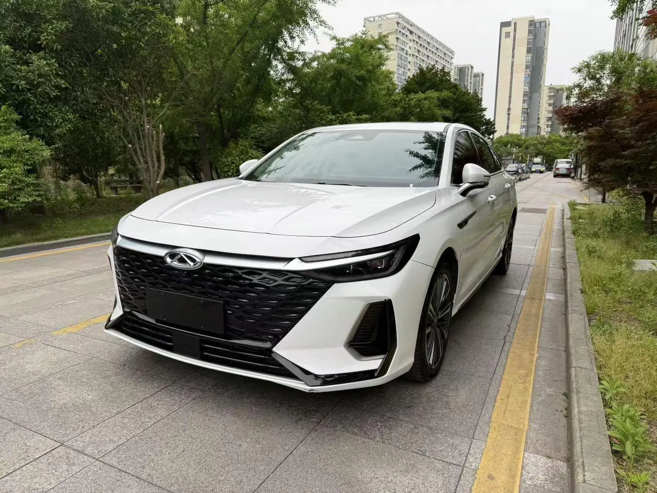 Chery Arrizo 8  из Китая