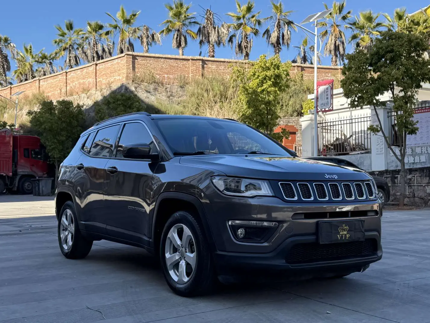 Jeep Guide to  из Китая