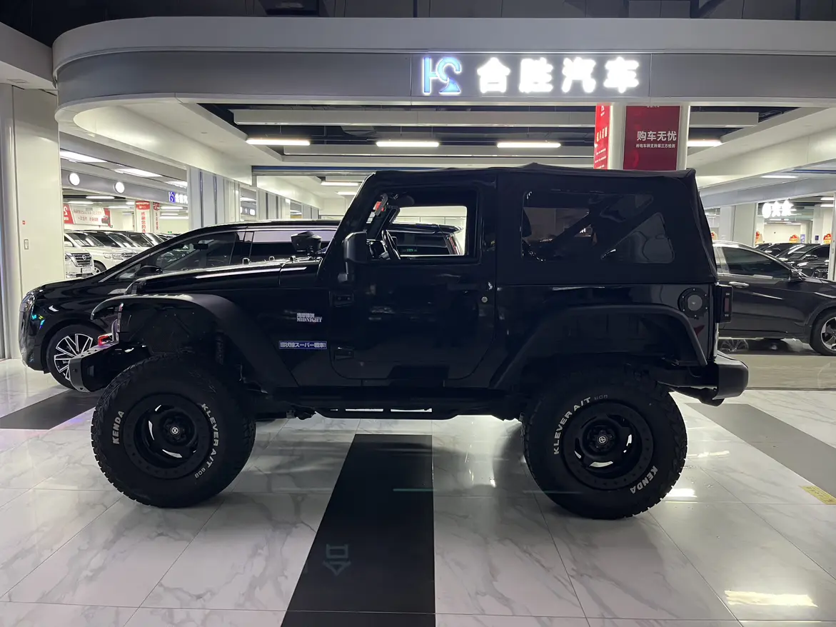 Jeep Wrangler  из Китая