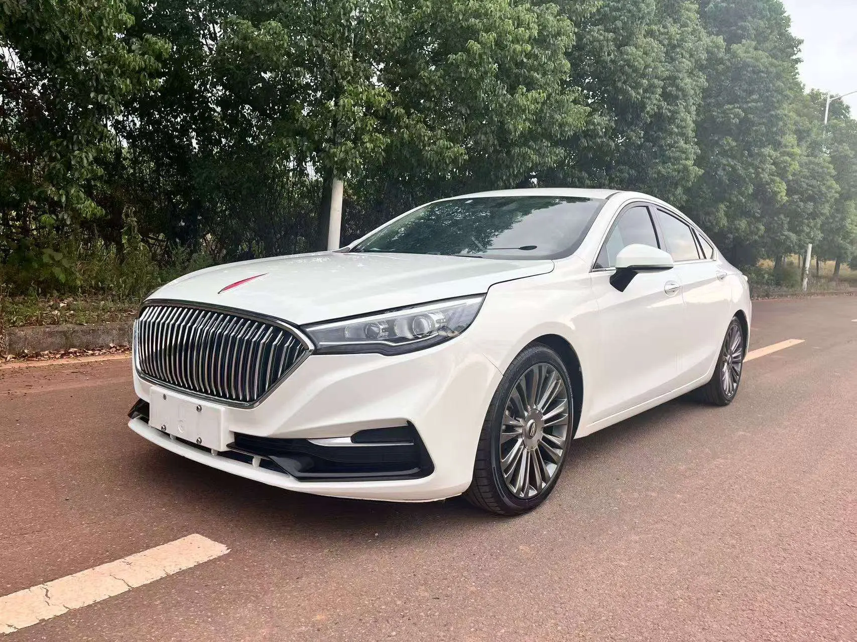 Hongqi H5 classic  из Китая