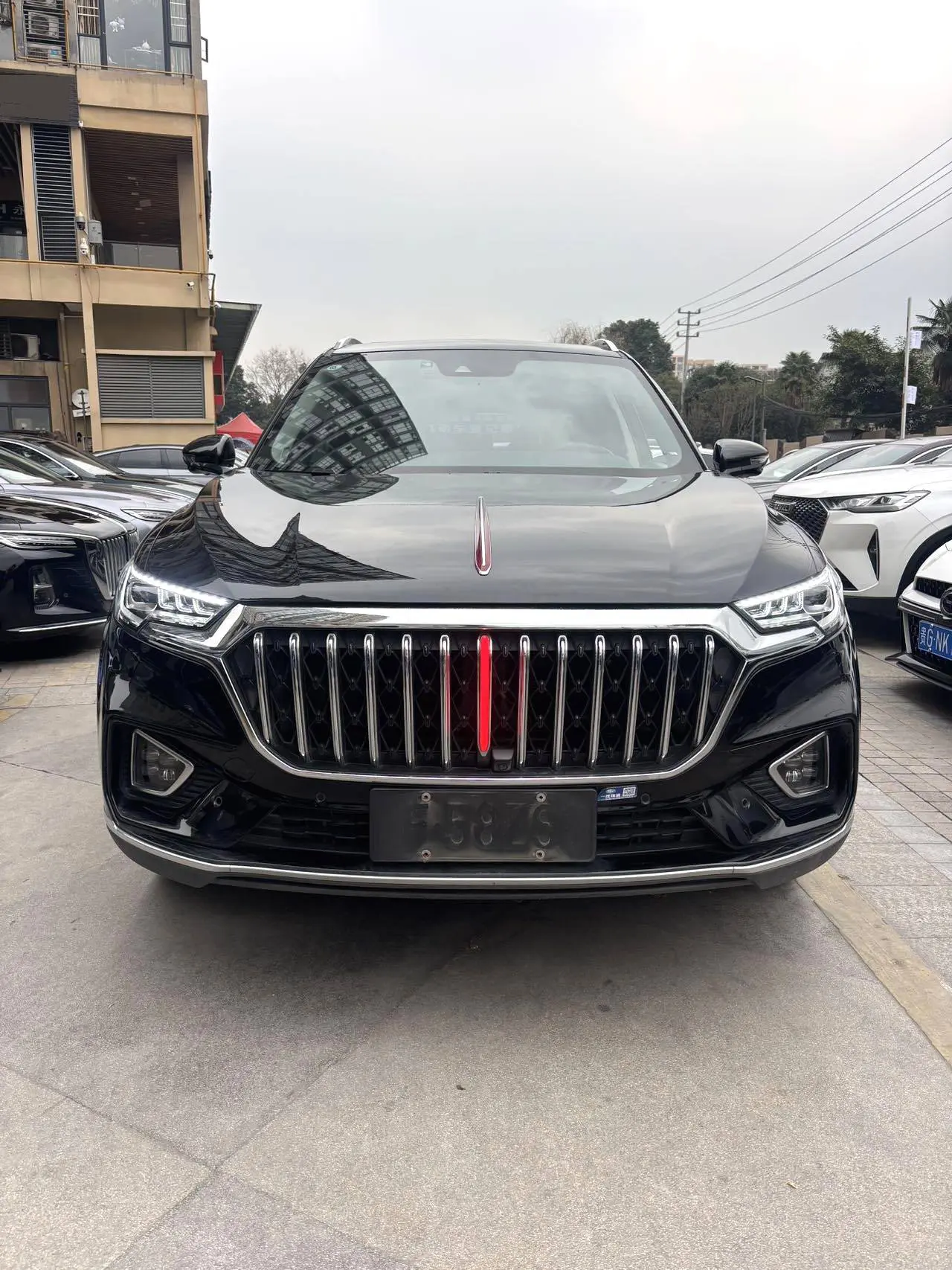 Hongqi HS5  из Китая