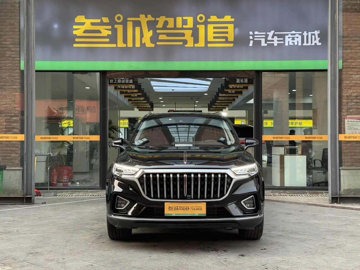 Hongqi HS5  из Китая