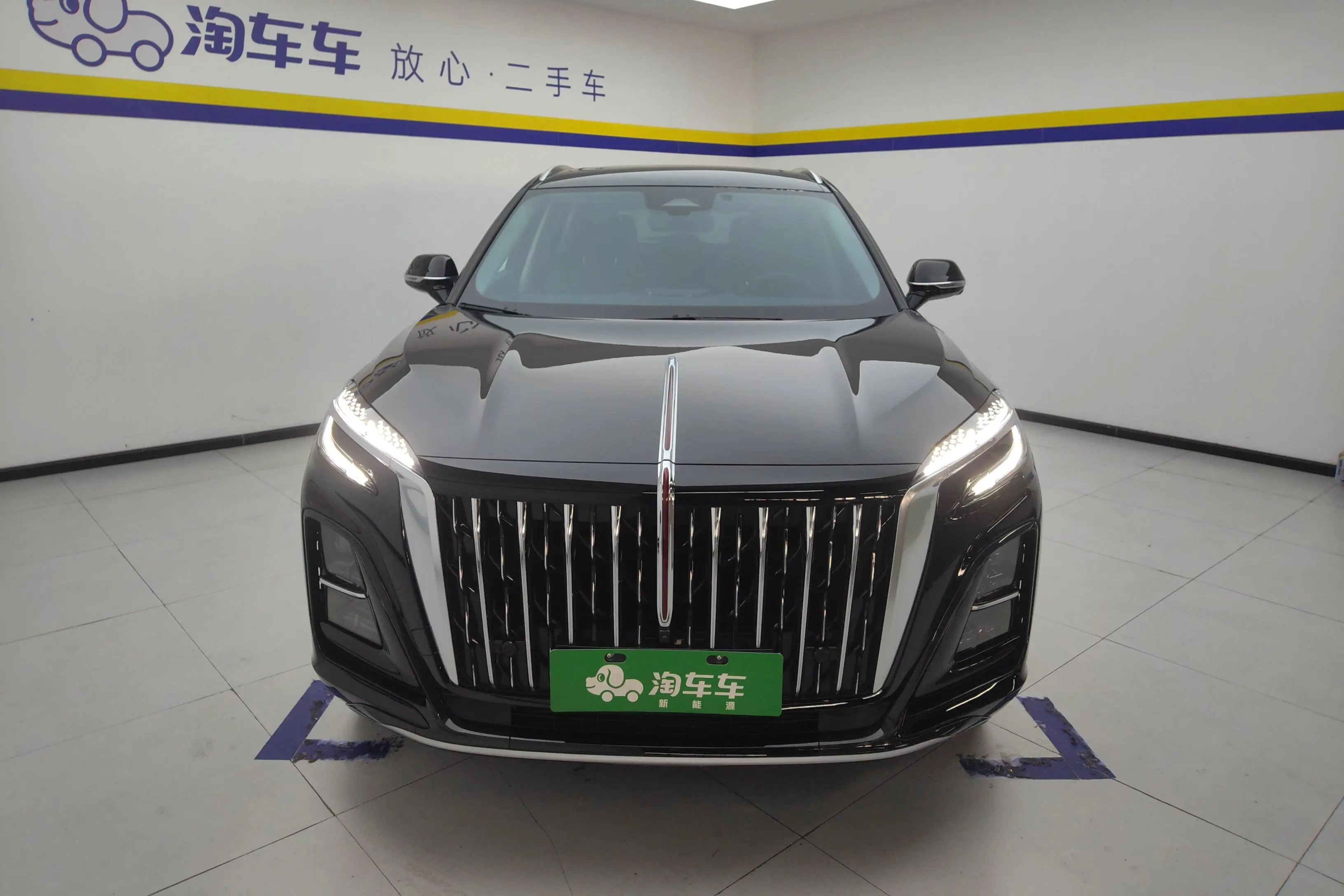 Hongqi HS3 PHEV  из Китая