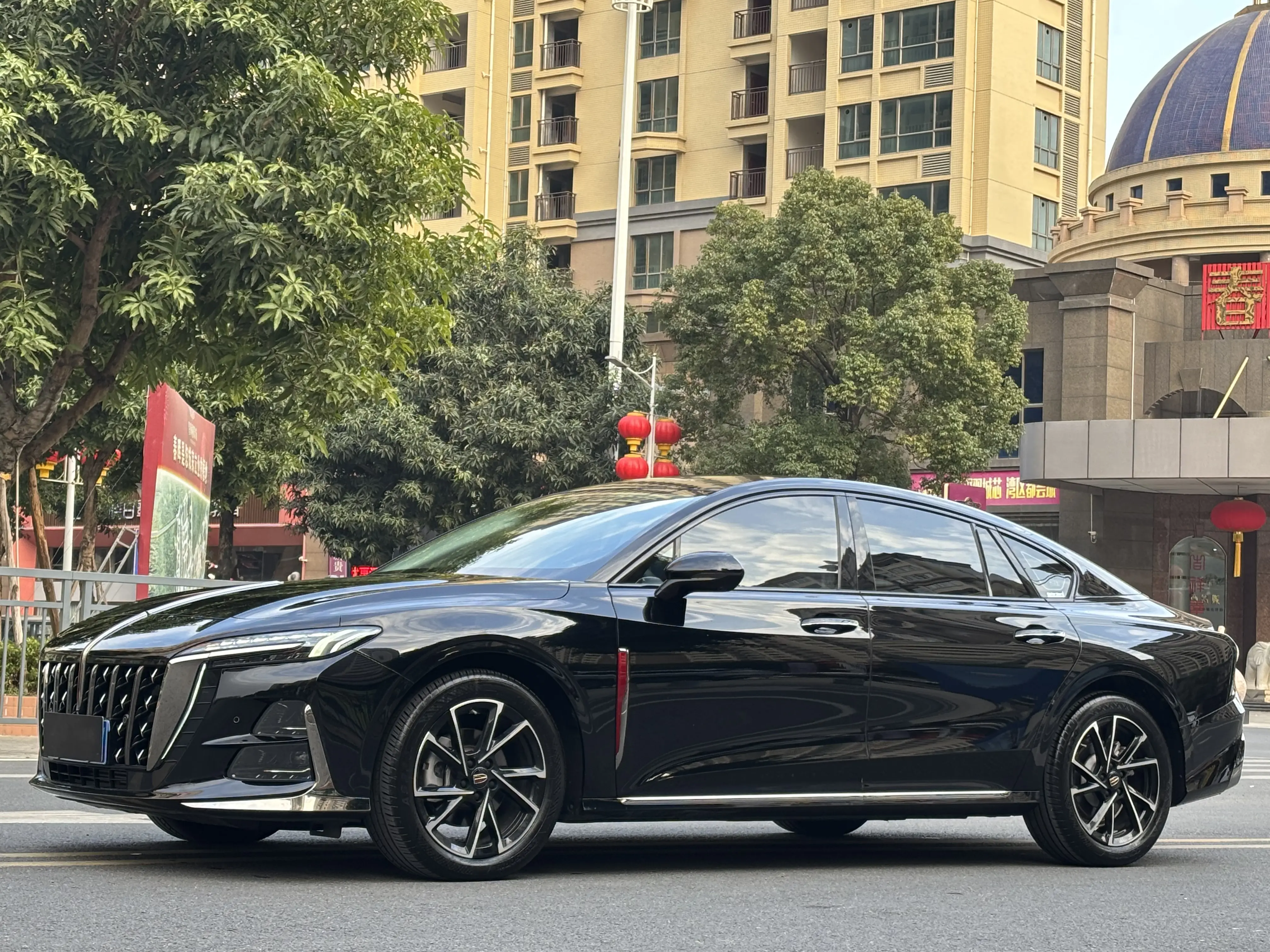 Hongqi H6  из Китая