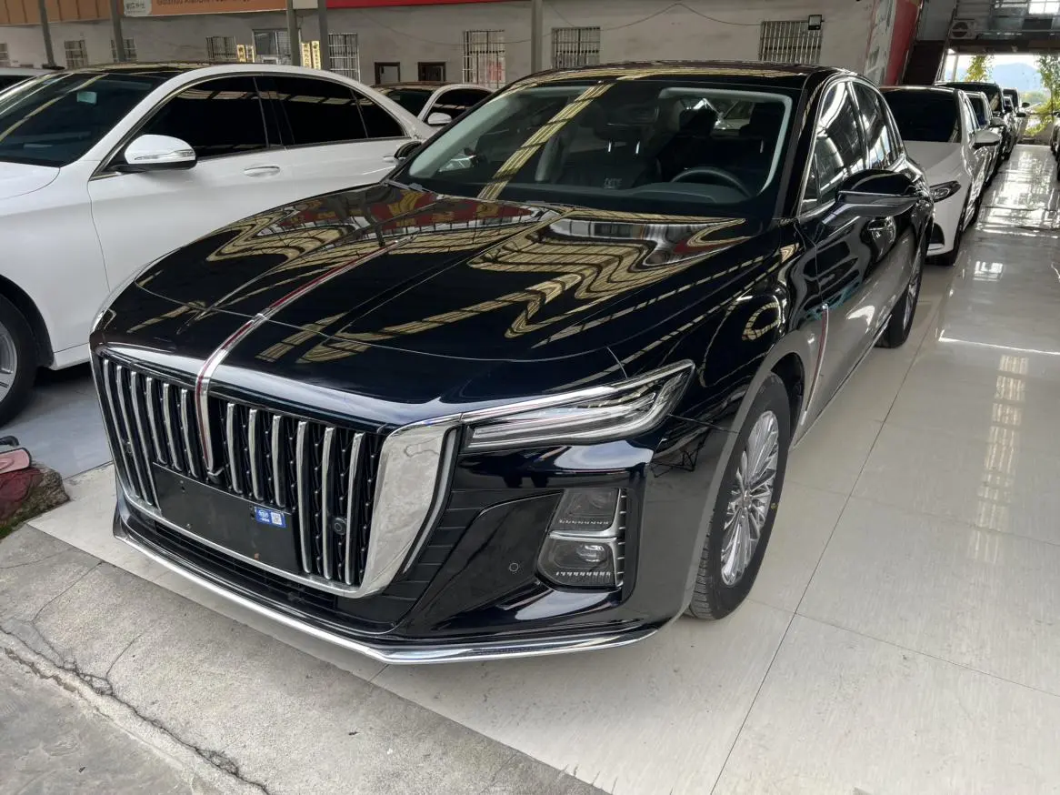 Hongqi H5  из Китая