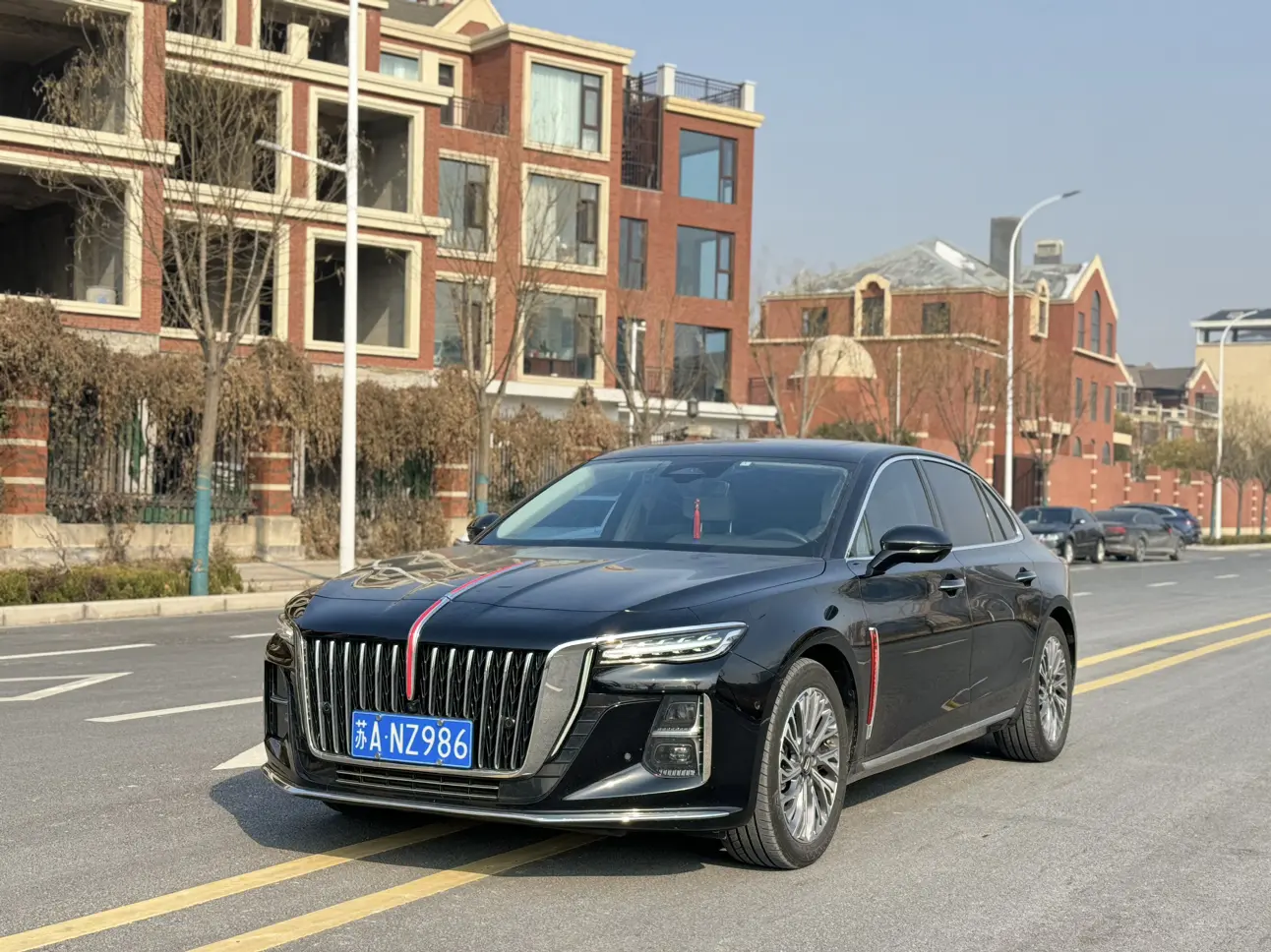 Hongqi H5  из Китая