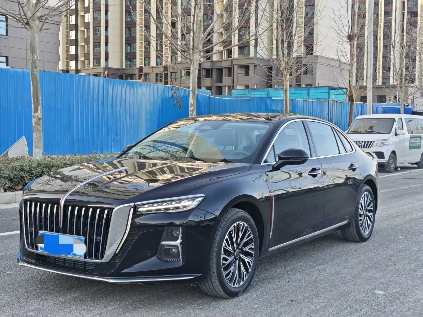 Hongqi H5  из Китая