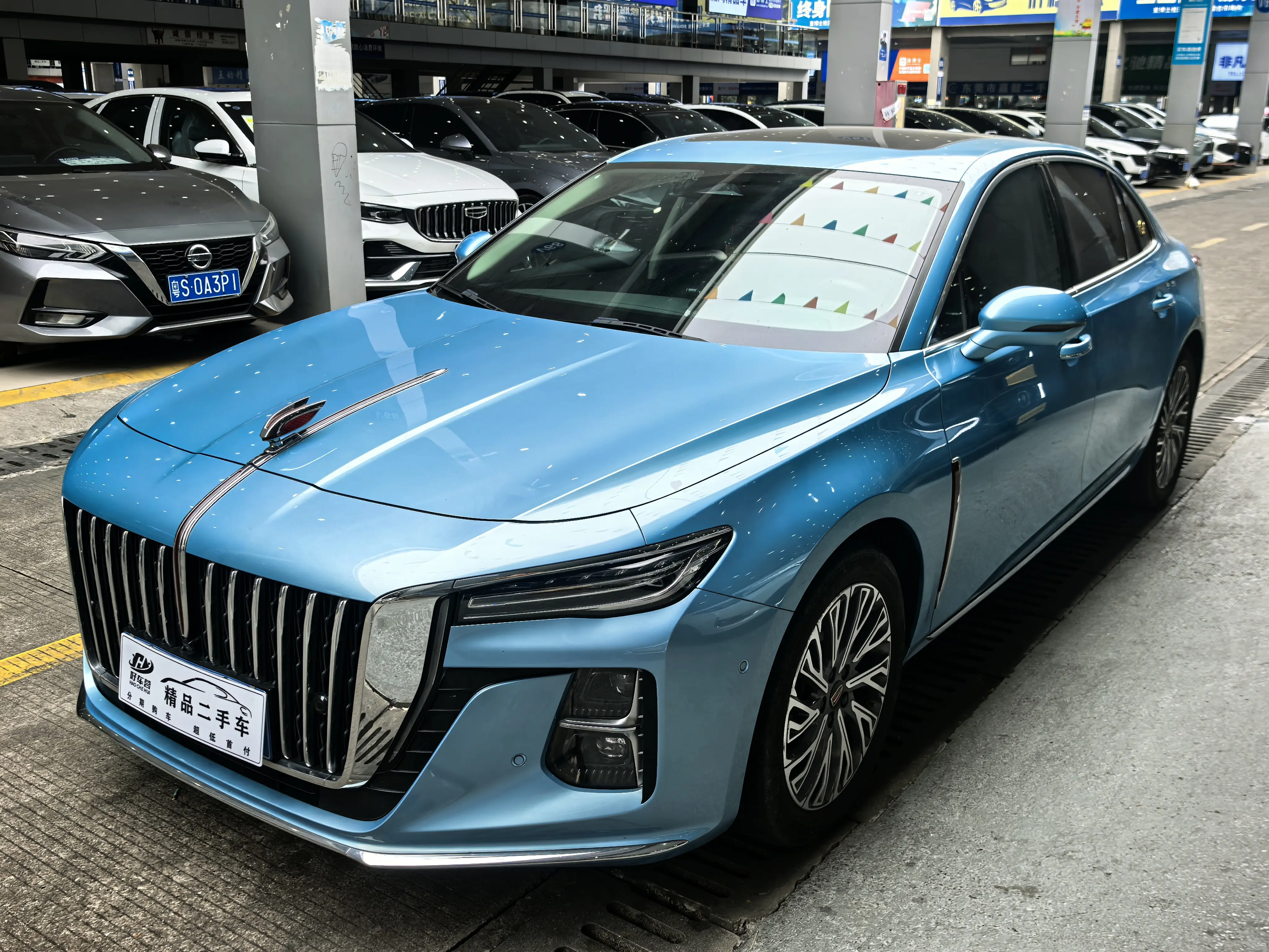 Hongqi H5  из Китая