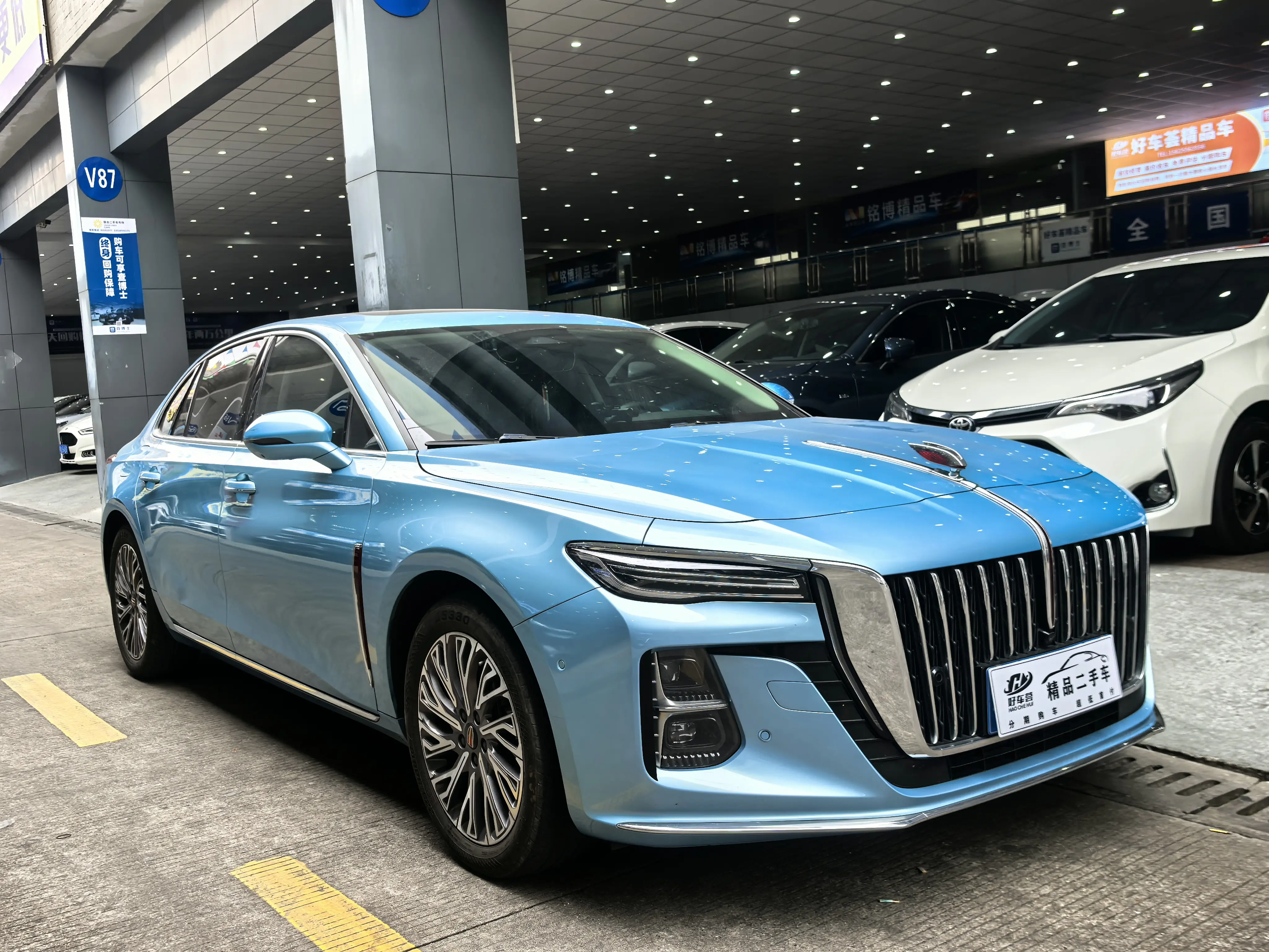 Hongqi H5  из Китая
