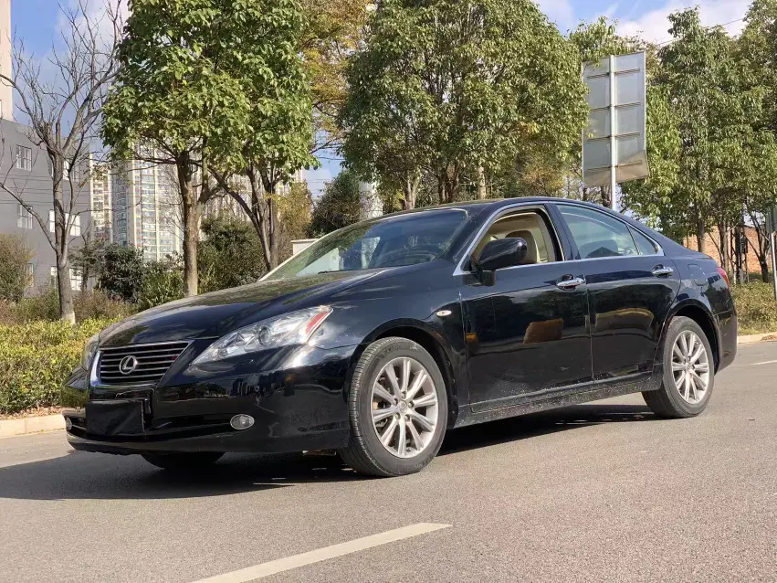 Lexus ES  из Китая