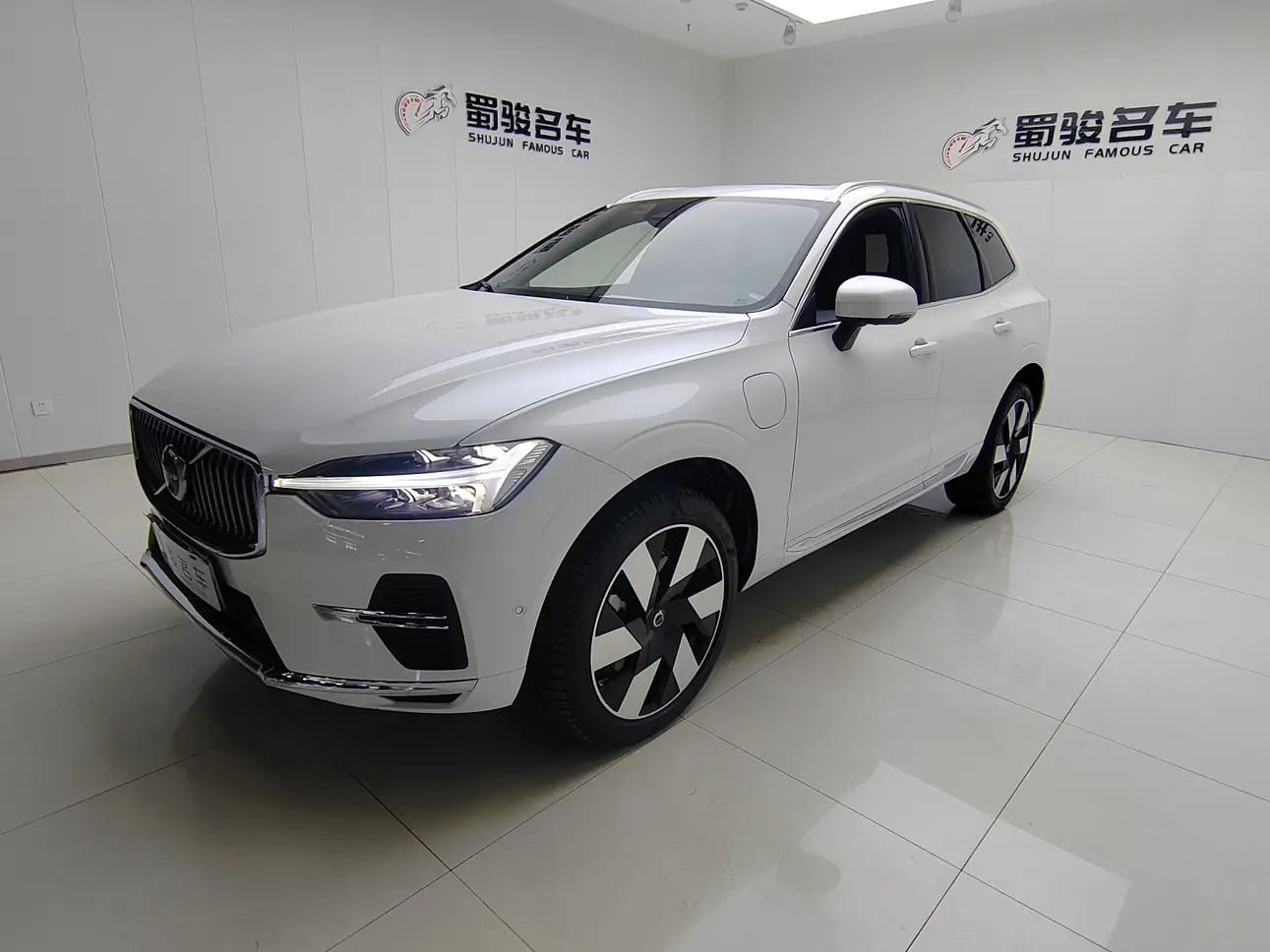 Volvo XC60 PHEV  из Китая