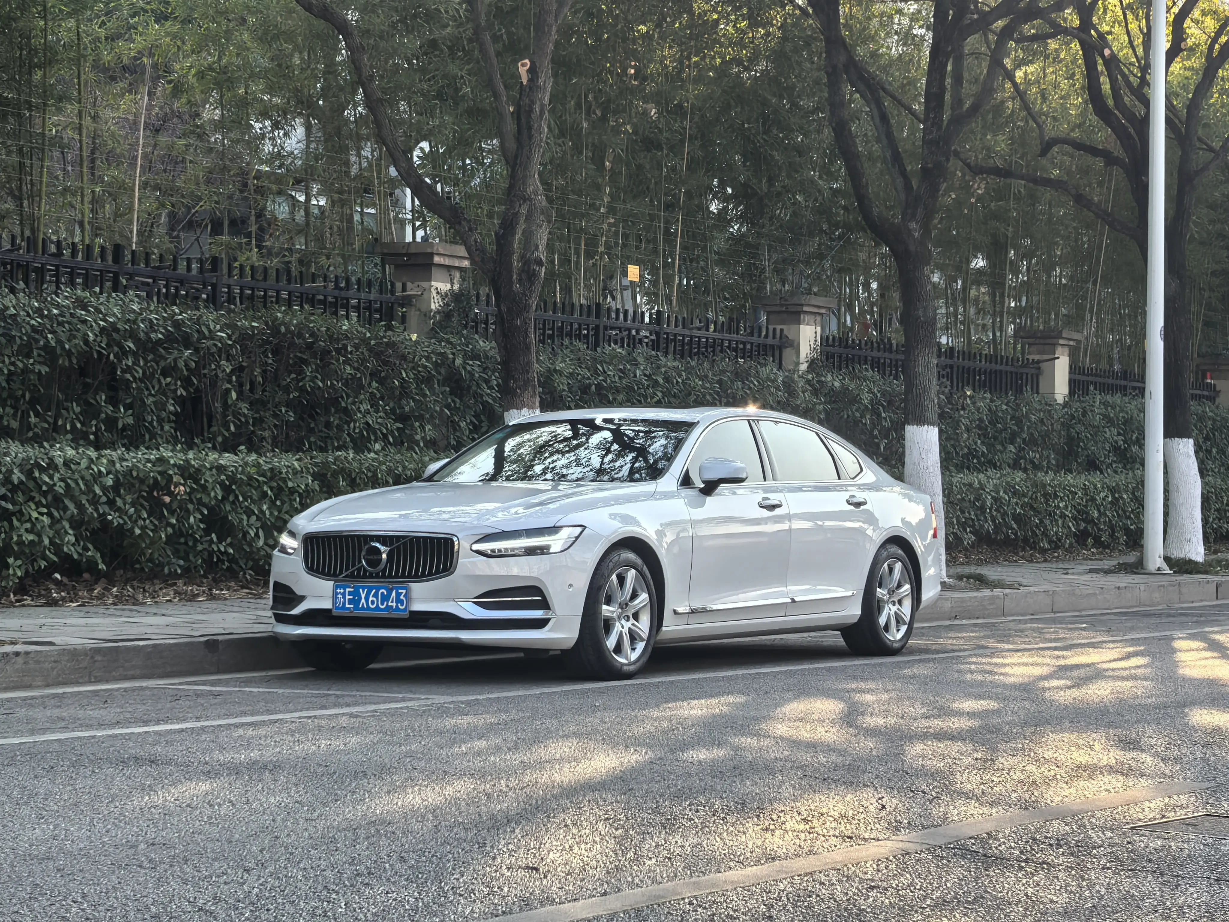 Volvo S90  из Китая