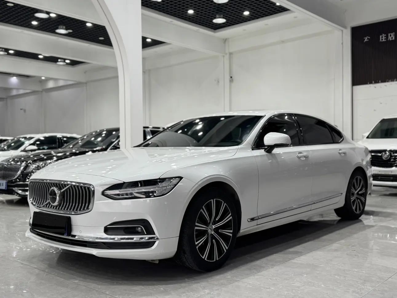 Volvo S90  из Китая