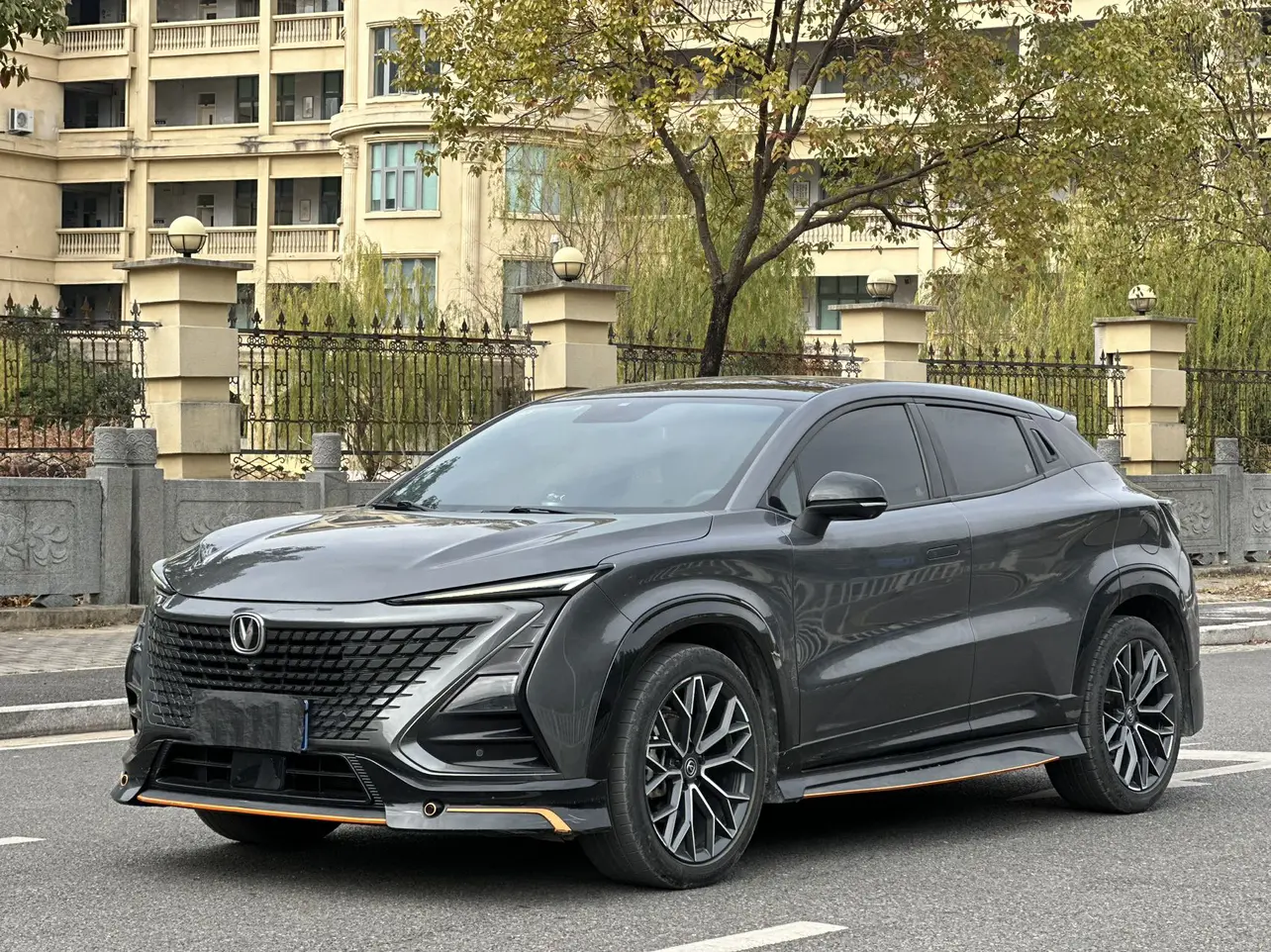 Changan UNI-T  из Китая