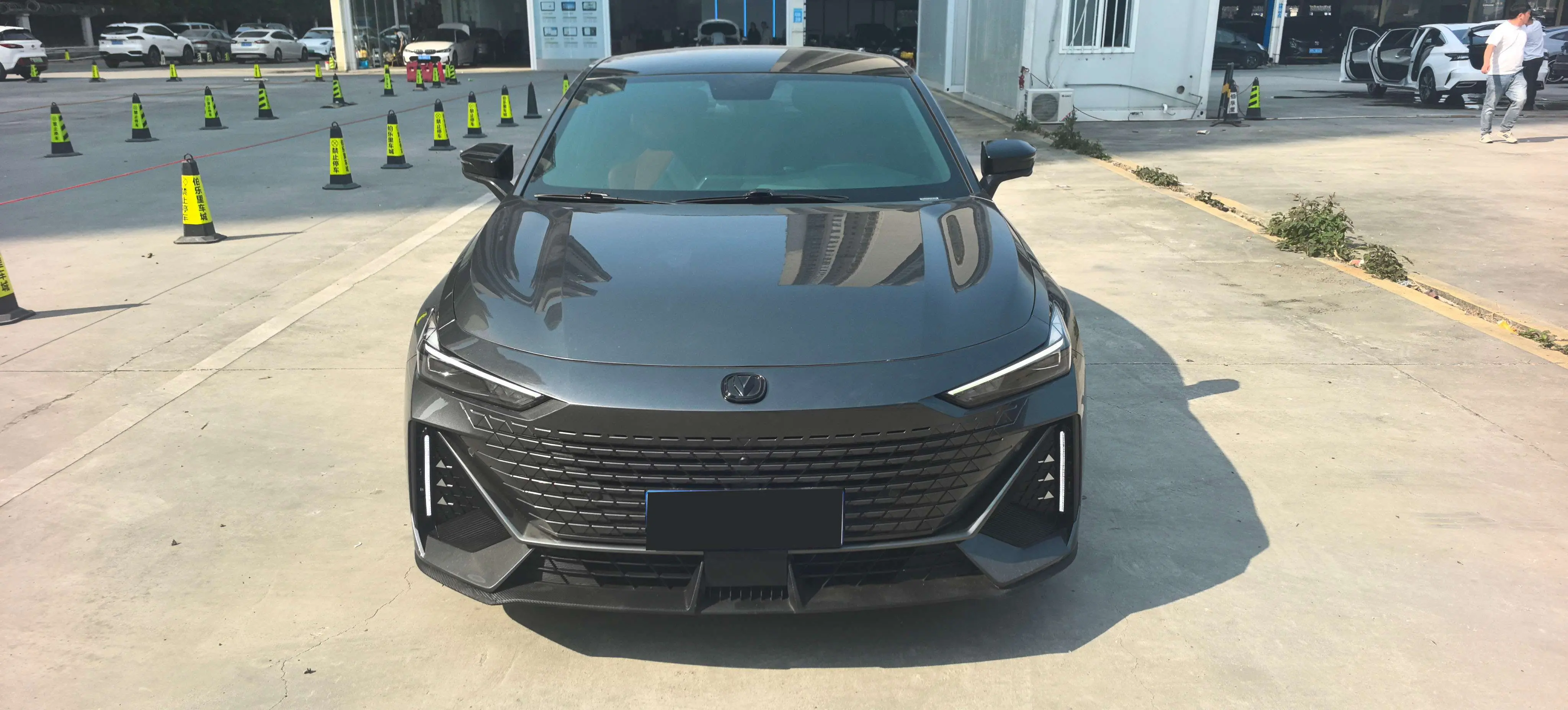 Changan UNI-V  из Китая