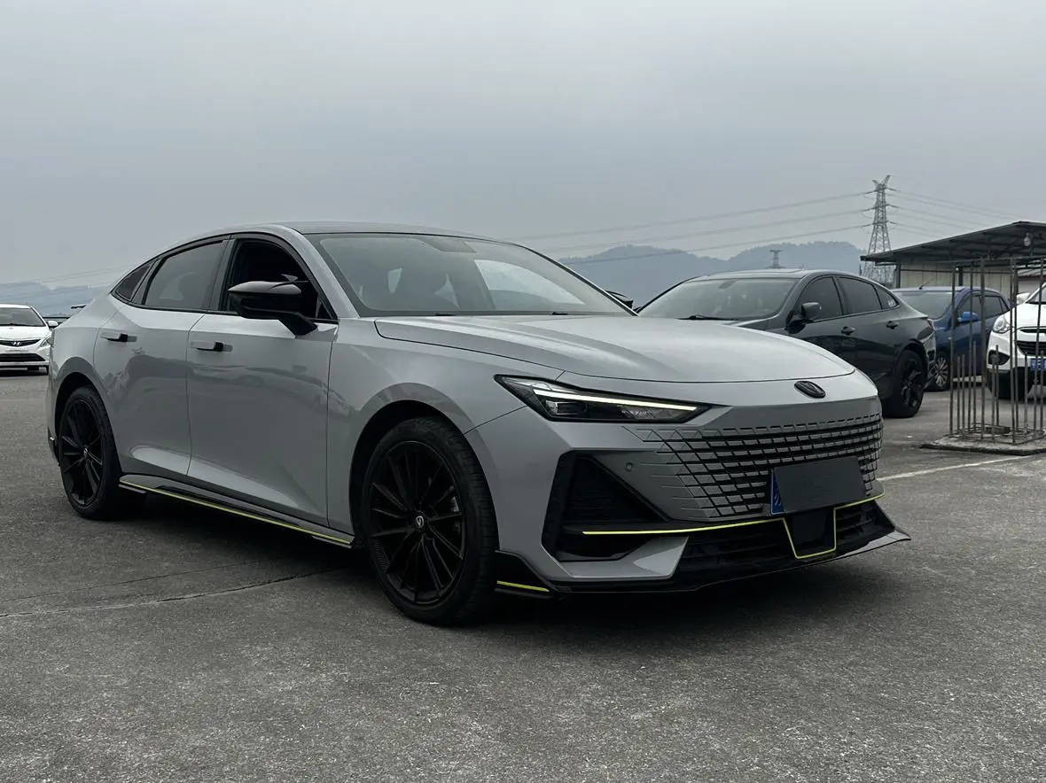 Changan UNI-V  из Китая