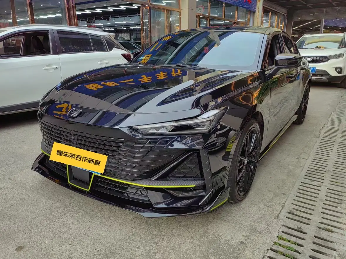 Changan UNI-V  из Китая