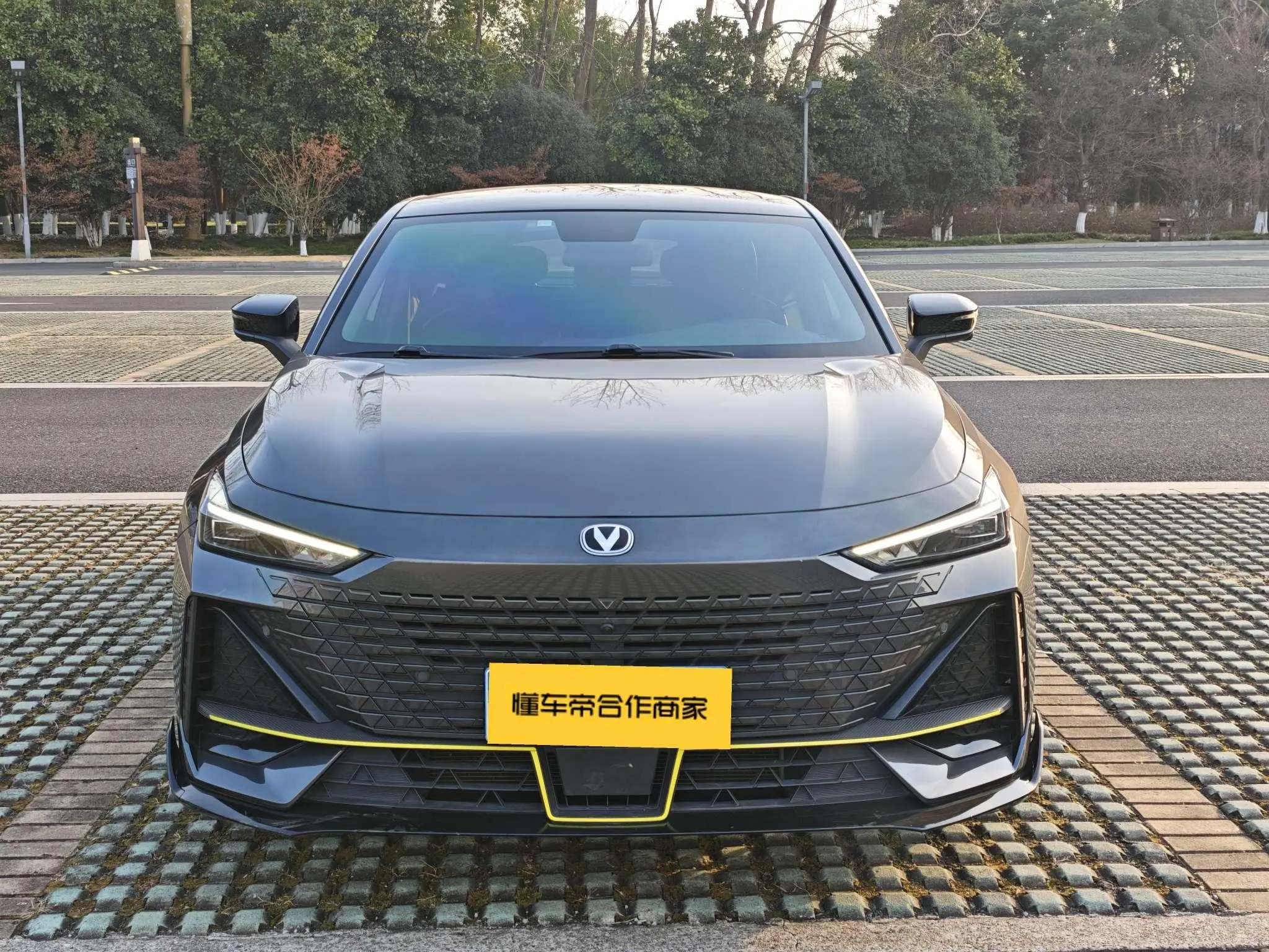 Changan UNI-V  из Китая