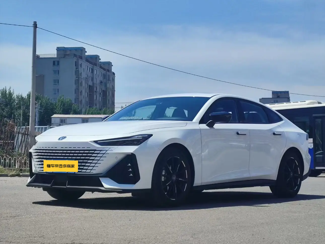 Changan UNI-V  из Китая