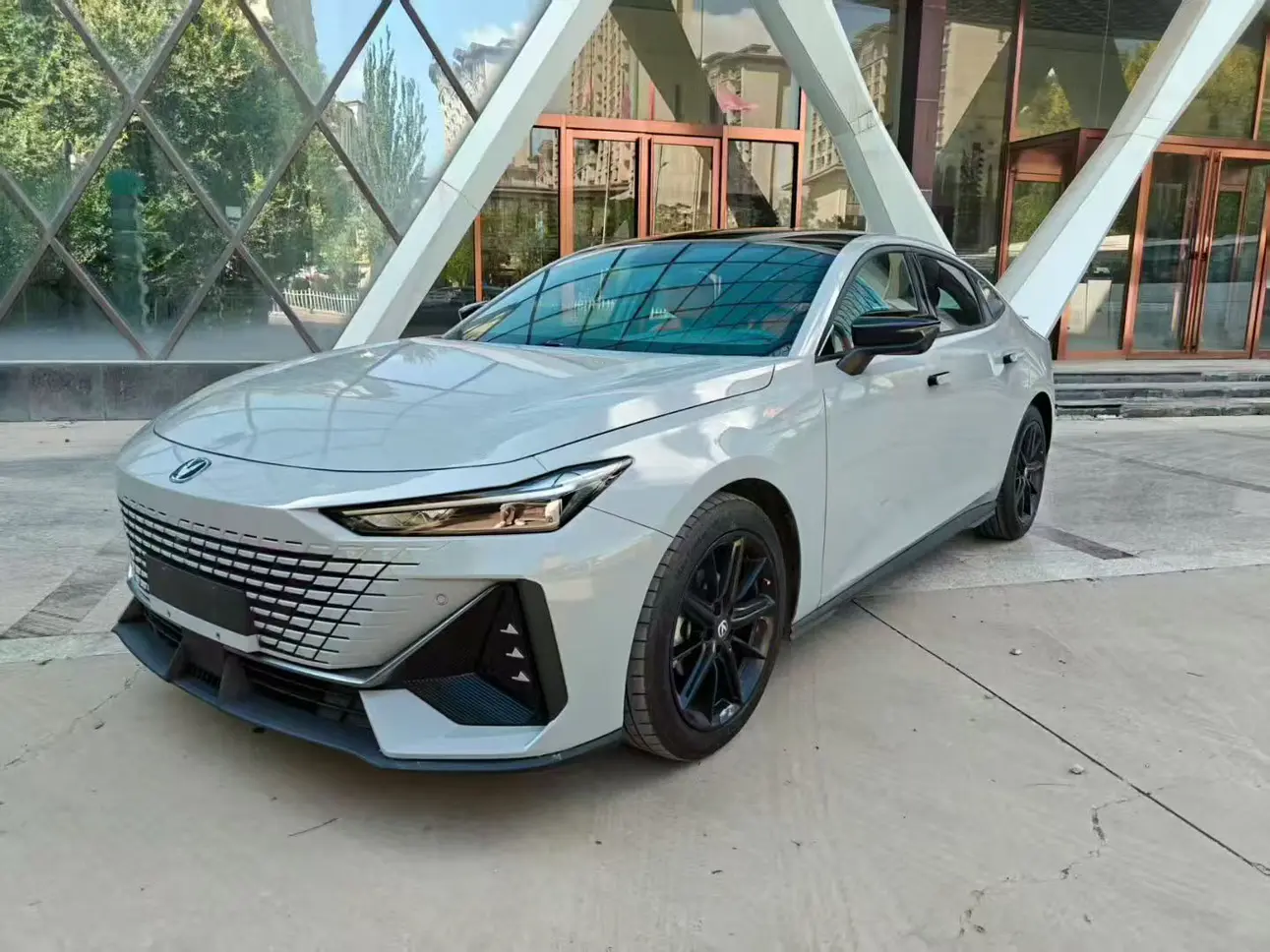 Changan UNI-V  из Китая