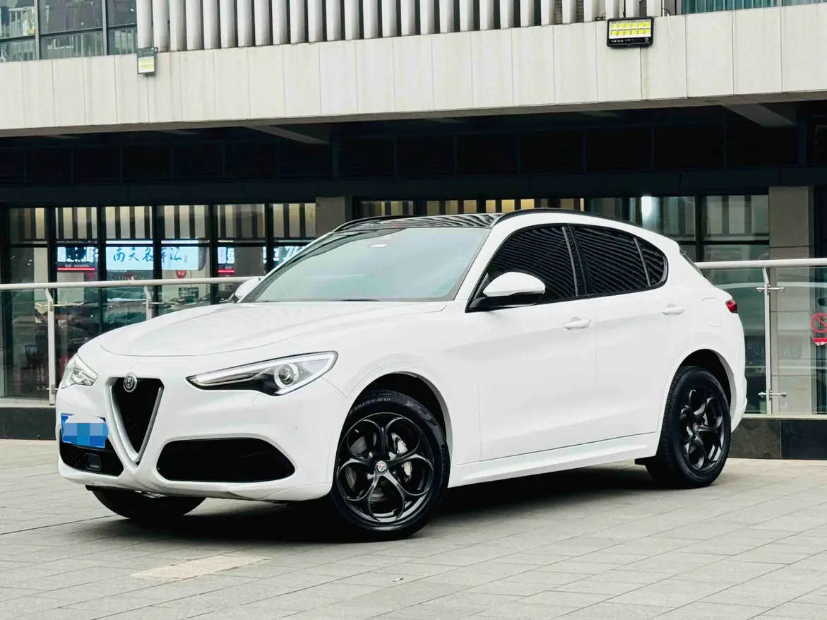 Alfa romeo Stelvio  из Китая