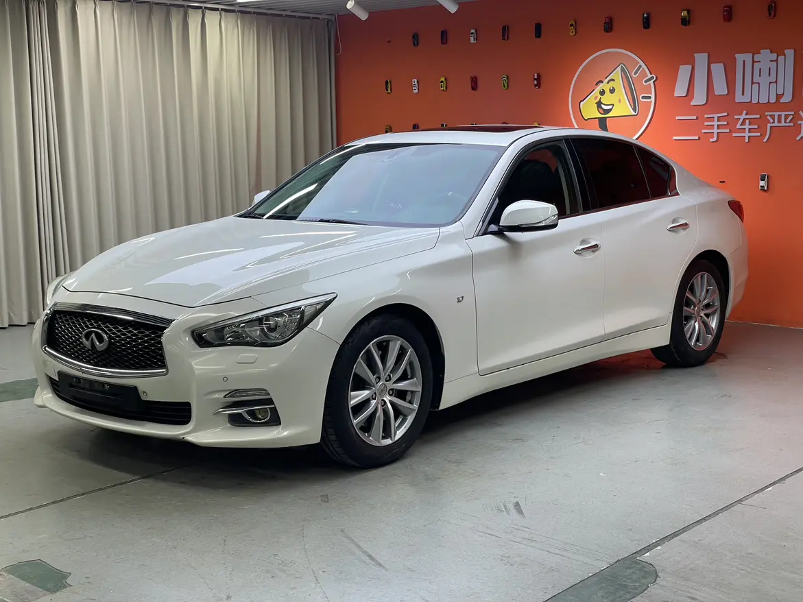 Infiniti Q50  из Китая