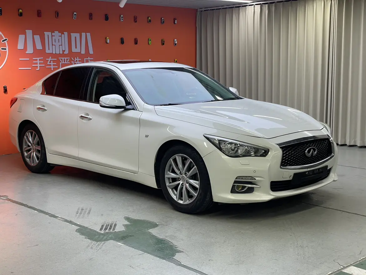 Infiniti Q50  из Китая