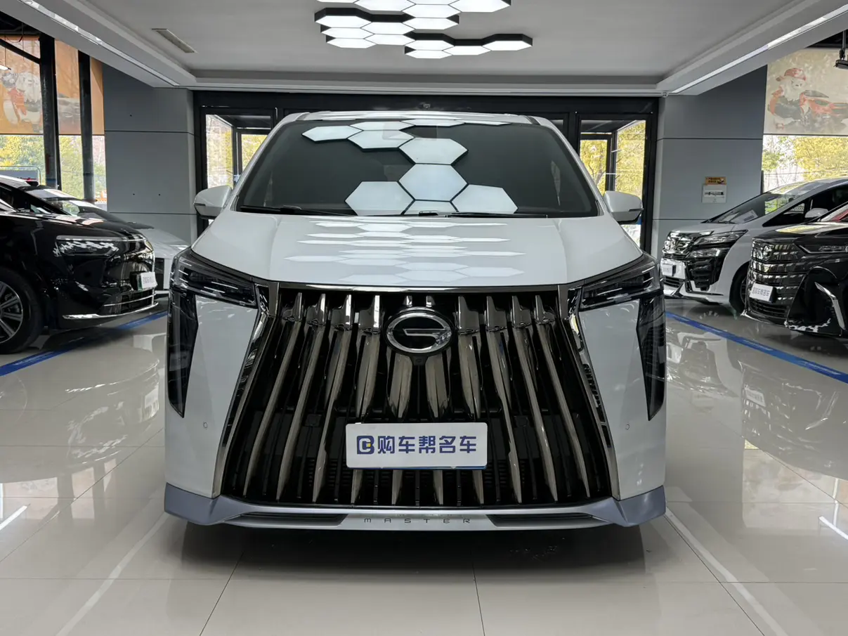 GAC Trumpchi M8  из Китая