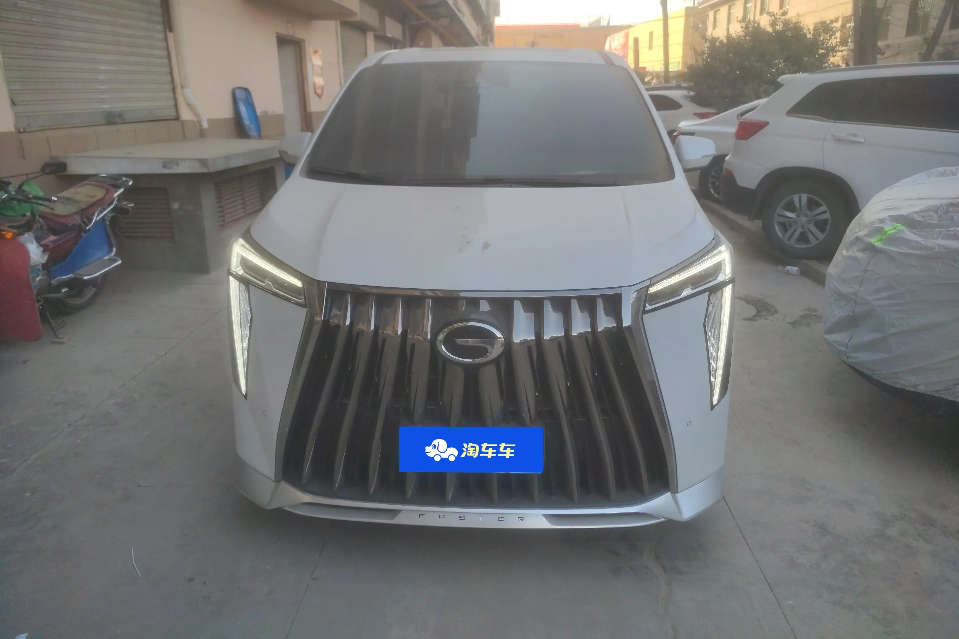 GAC Trumpchi M8  из Китая