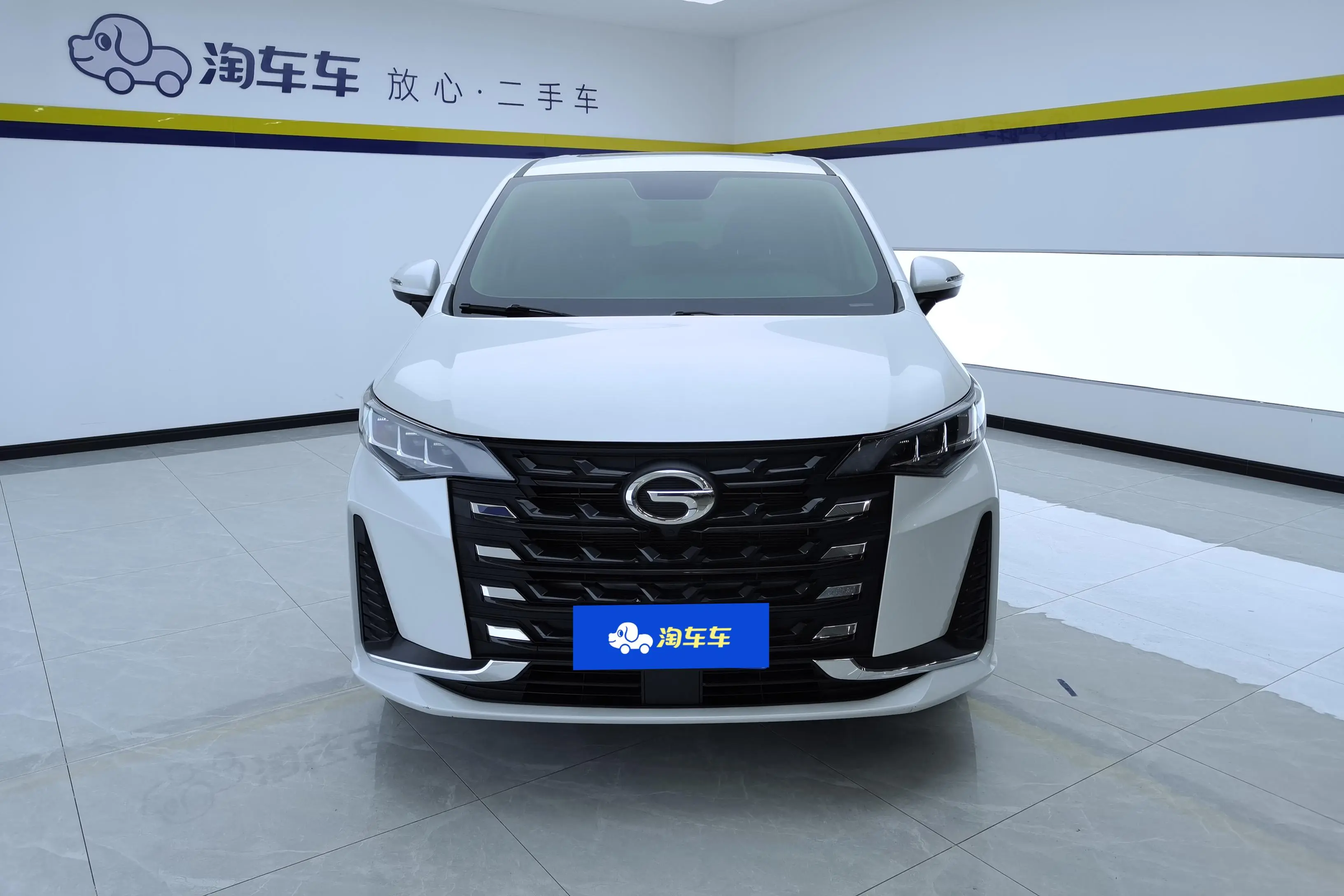 GAC Trumpchi M6  из Китая