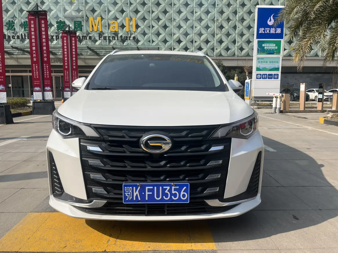 GAC Trumpchi M6  из Китая