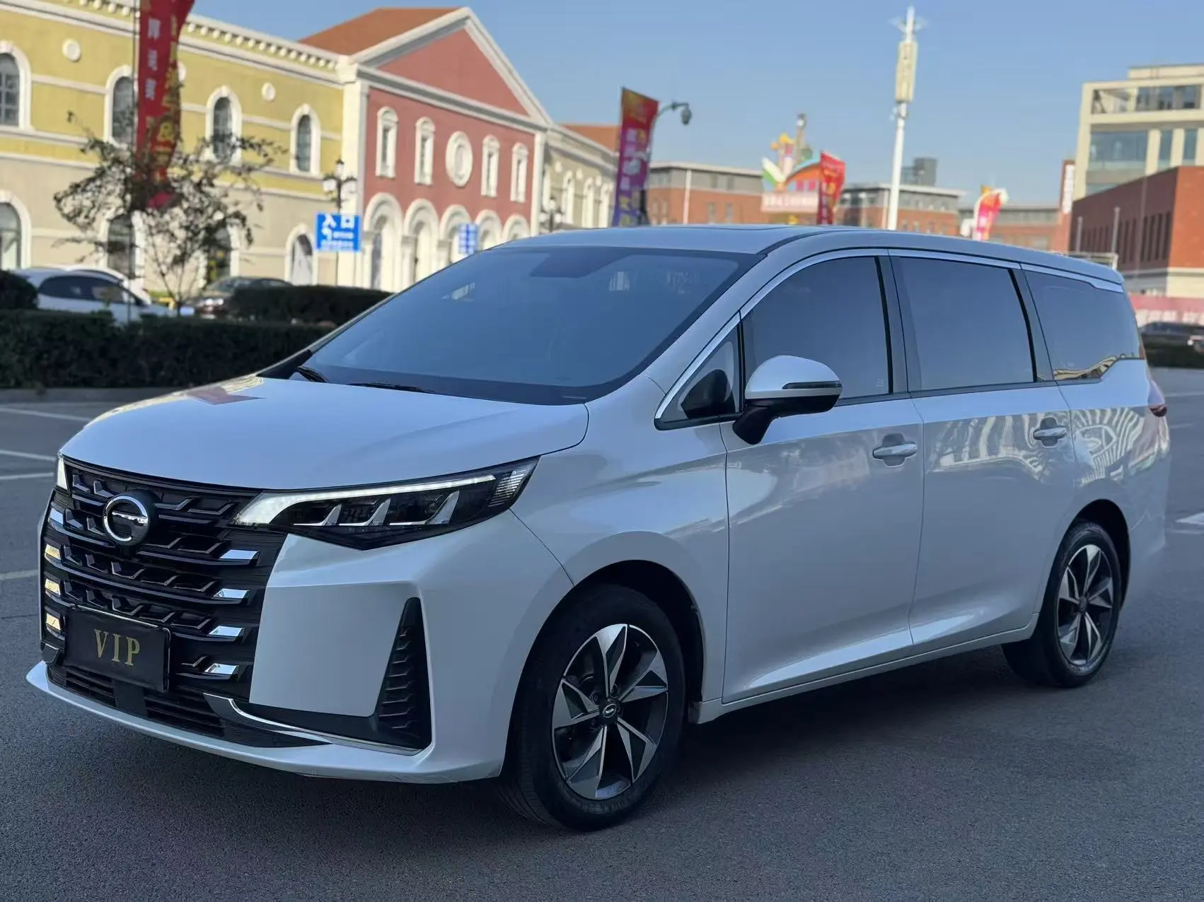 GAC Trumpchi M6  из Китая