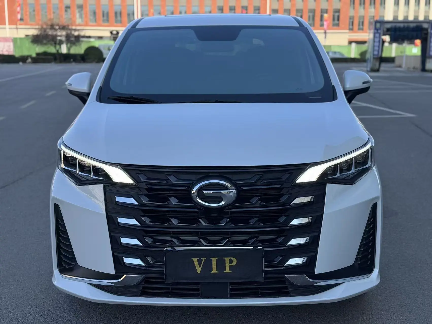 GAC Trumpchi M6  из Китая