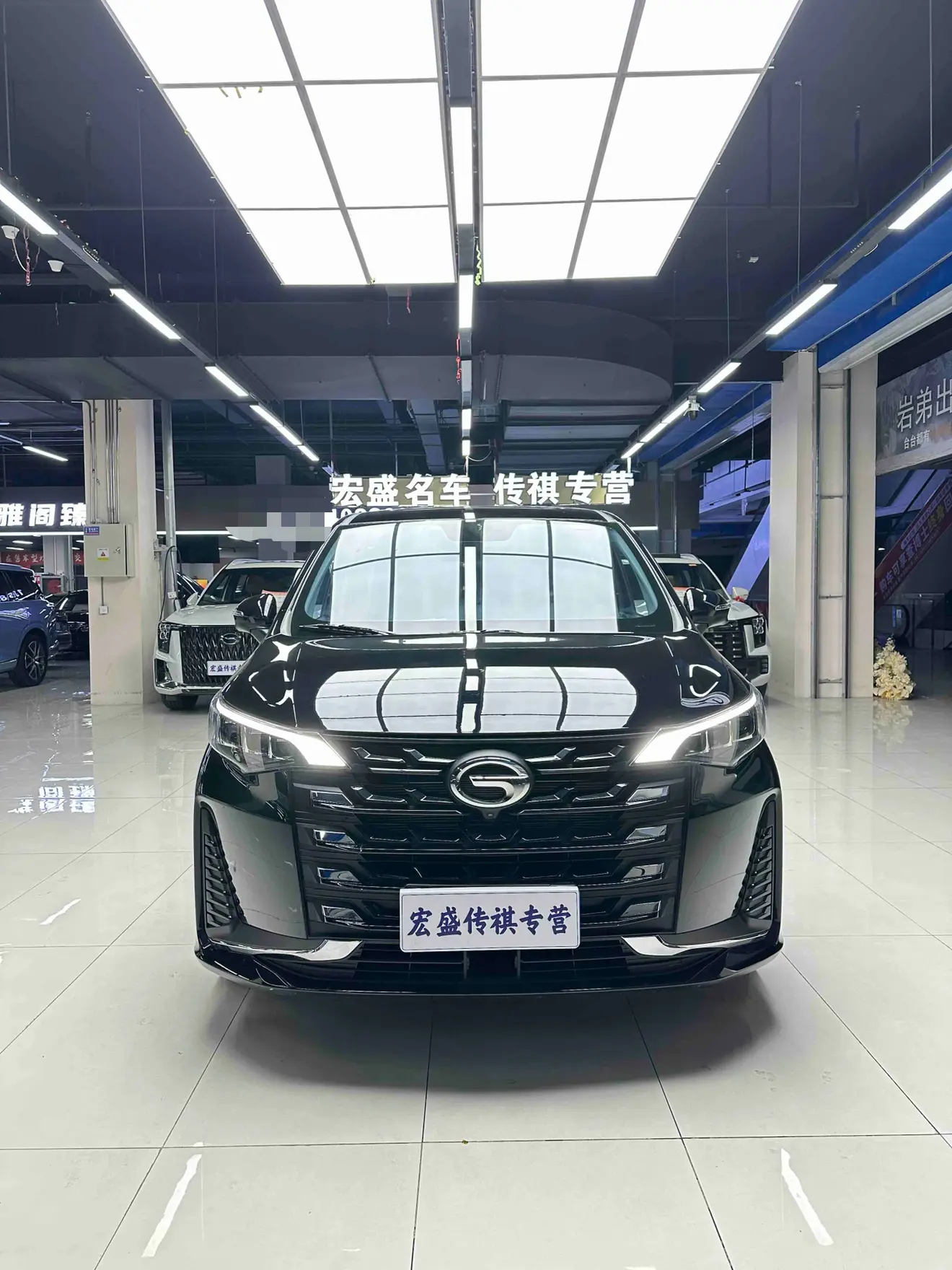GAC Trumpchi M6  из Китая